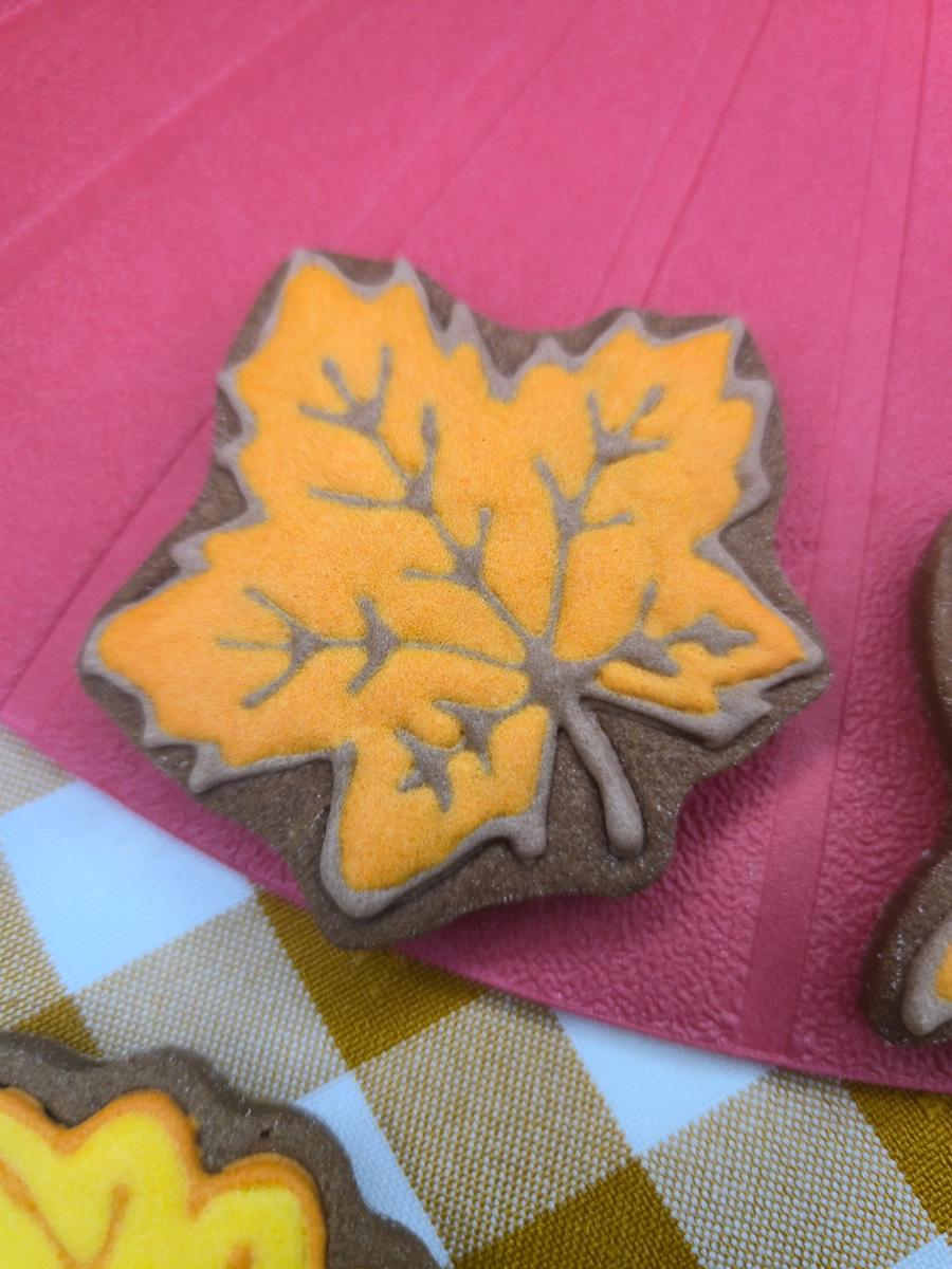 Bolachas Personalizadas - Outono - Bolos de aniversário no Porto | Bento Cakes, Cake Design, Bolachas e Cupcakes | Porto | Sahri Dessert Art