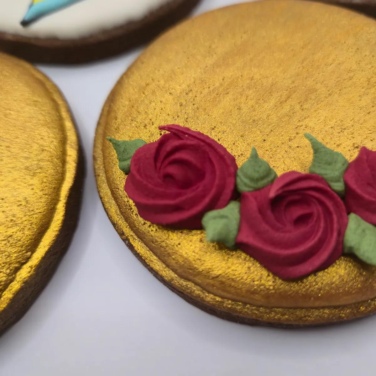 Bolachas Geek Personalizadas - A Bela e o Monstro - Bolos de aniversário no Porto | Bento Cakes, Cake Design, Bolachas e Cupcakes | Porto | Sahri Dessert Art