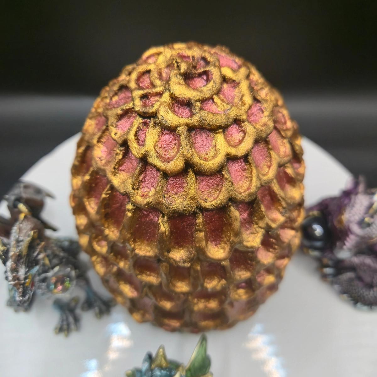 Bolo de aniversário geek personalizado - Ovo de Dragão - Bolos de aniversário no Porto | Bento Cakes, Cake Design, Bolachas e Cupcakes | Porto | Sahri Dessert Art