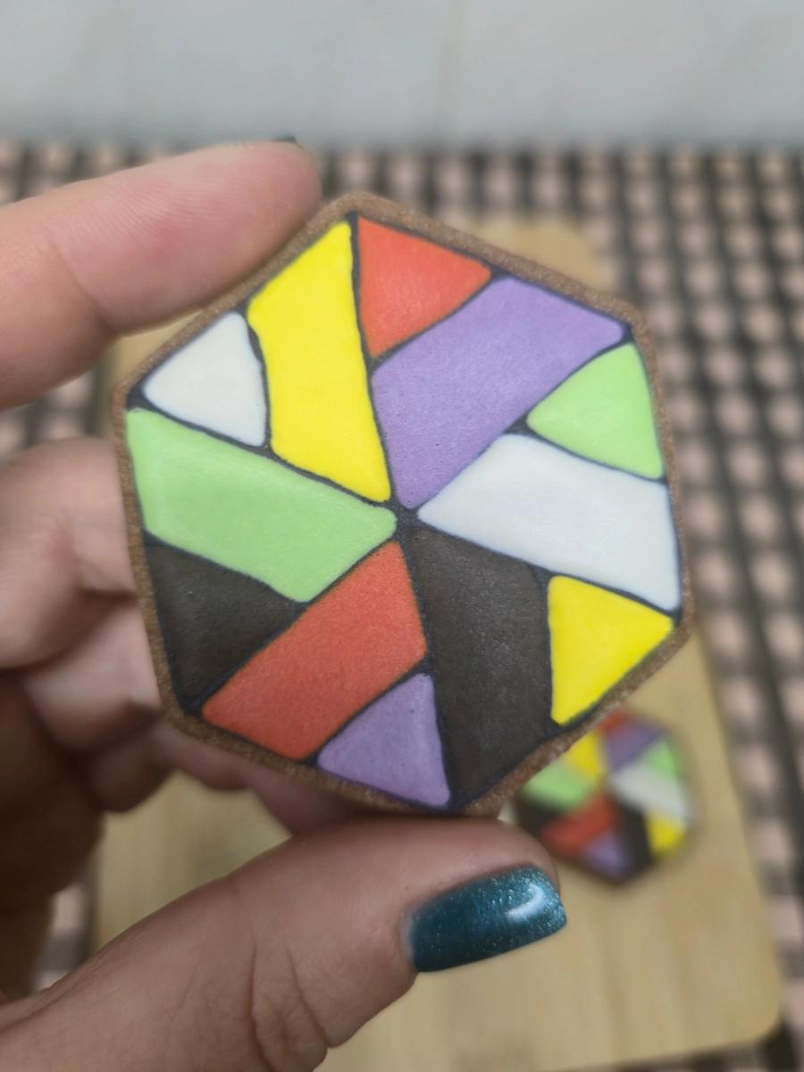 Bolachas Personalizadas - Design Geométrico - Bolos de aniversário no Porto | Bento Cakes, Cake Design, Bolachas e Cupcakes | Porto | Sahri Dessert Art