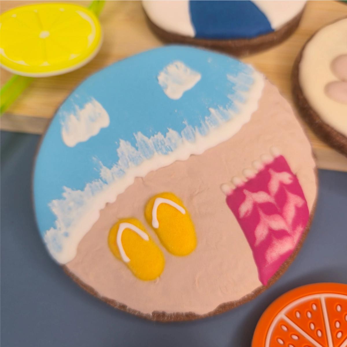 Bolachas Personalizadas - Praia - Bolos de aniversário no Porto | Bento Cakes, Cake Design, Bolachas e Cupcakes | Porto | Sahri Dessert Art