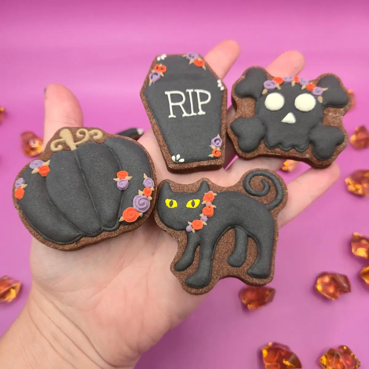 Bolachas Geek Personalizadas - Halloween - Gótico - Bolos de aniversário no Porto | Bento Cakes, Cake Design, Bolachas e Cupcakes | Porto | Sahri Dessert Art