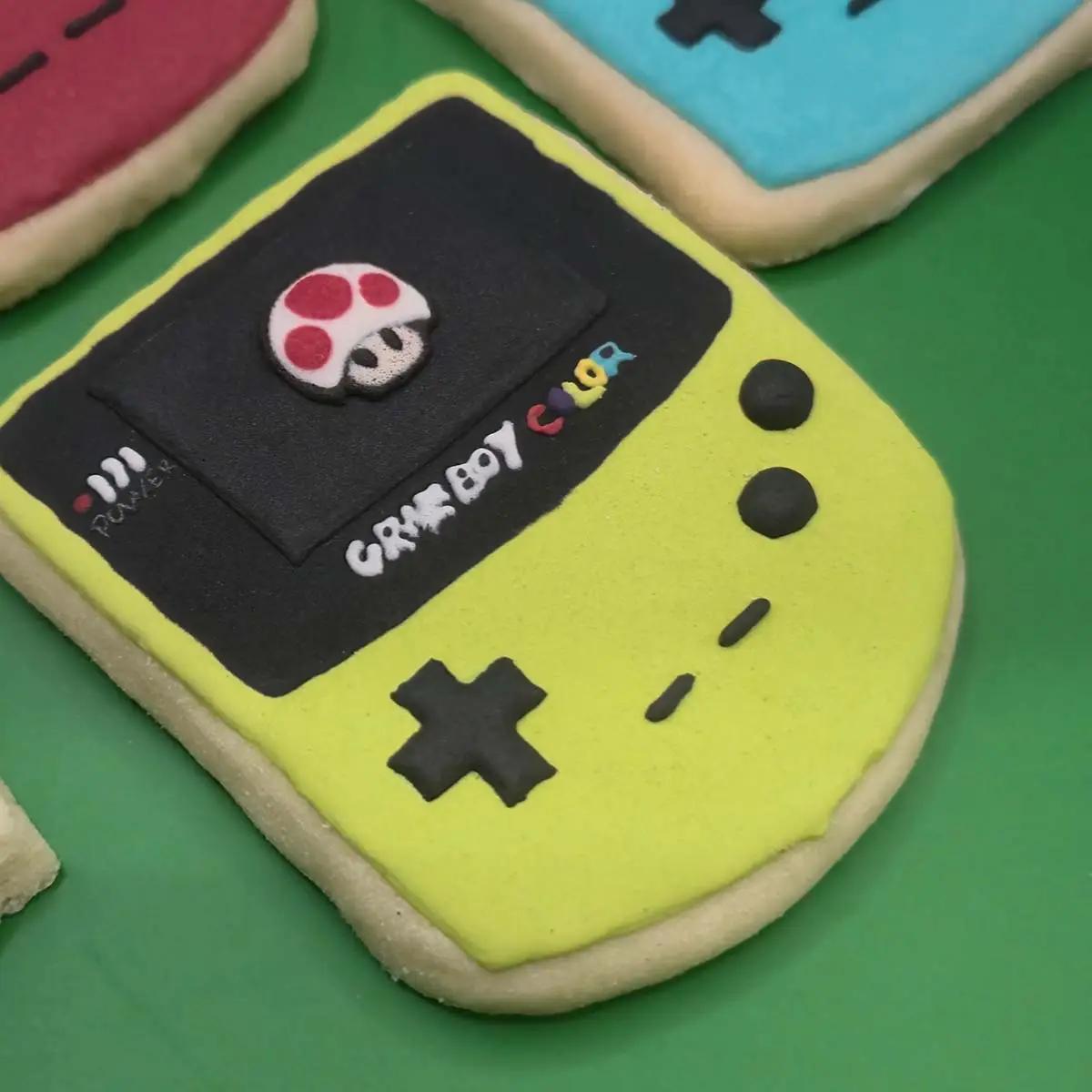 Bolachas Geek Personalizadas - Retro Gaming - Bolos de aniversário no Porto | Bento Cakes, Cake Design, Bolachas e Cupcakes | Porto | Sahri Dessert Art