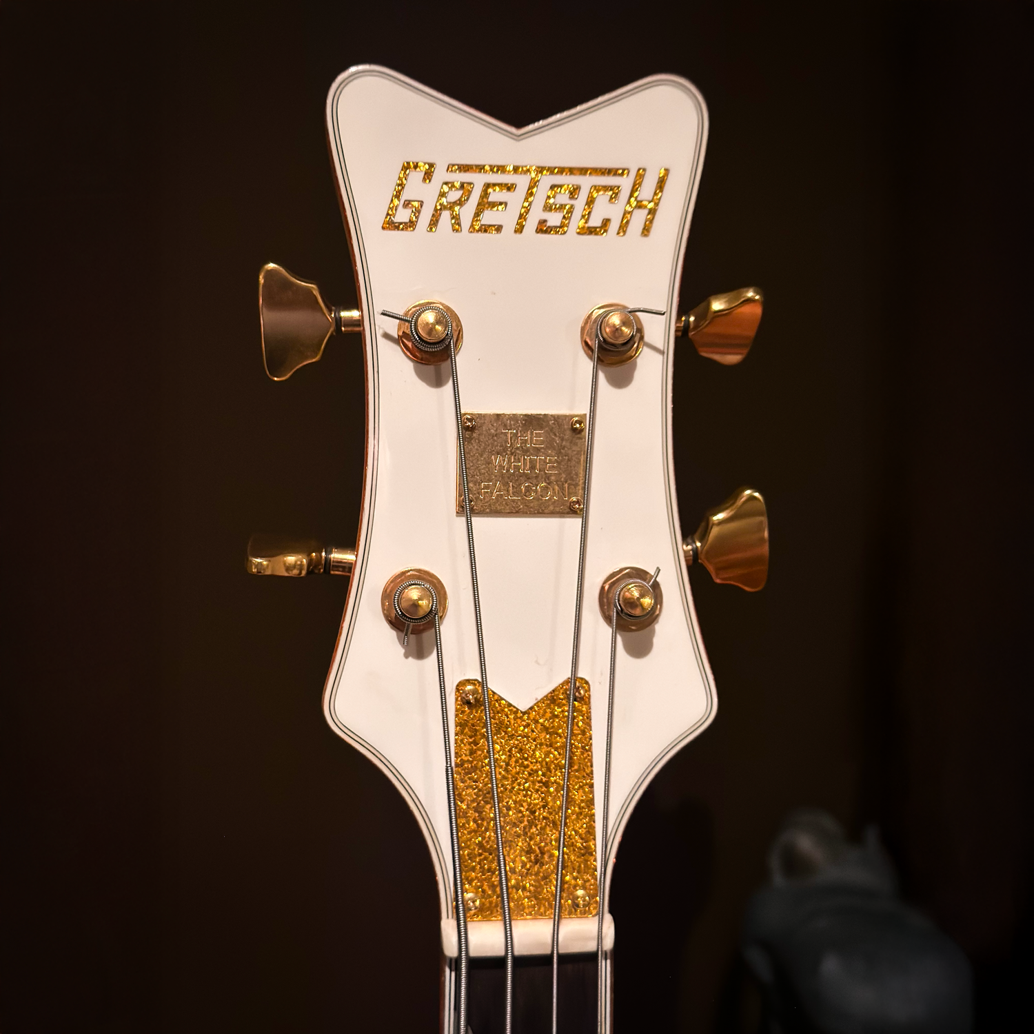 2011 Gretsch Japan White Falcon G6136LSB Bass headstock