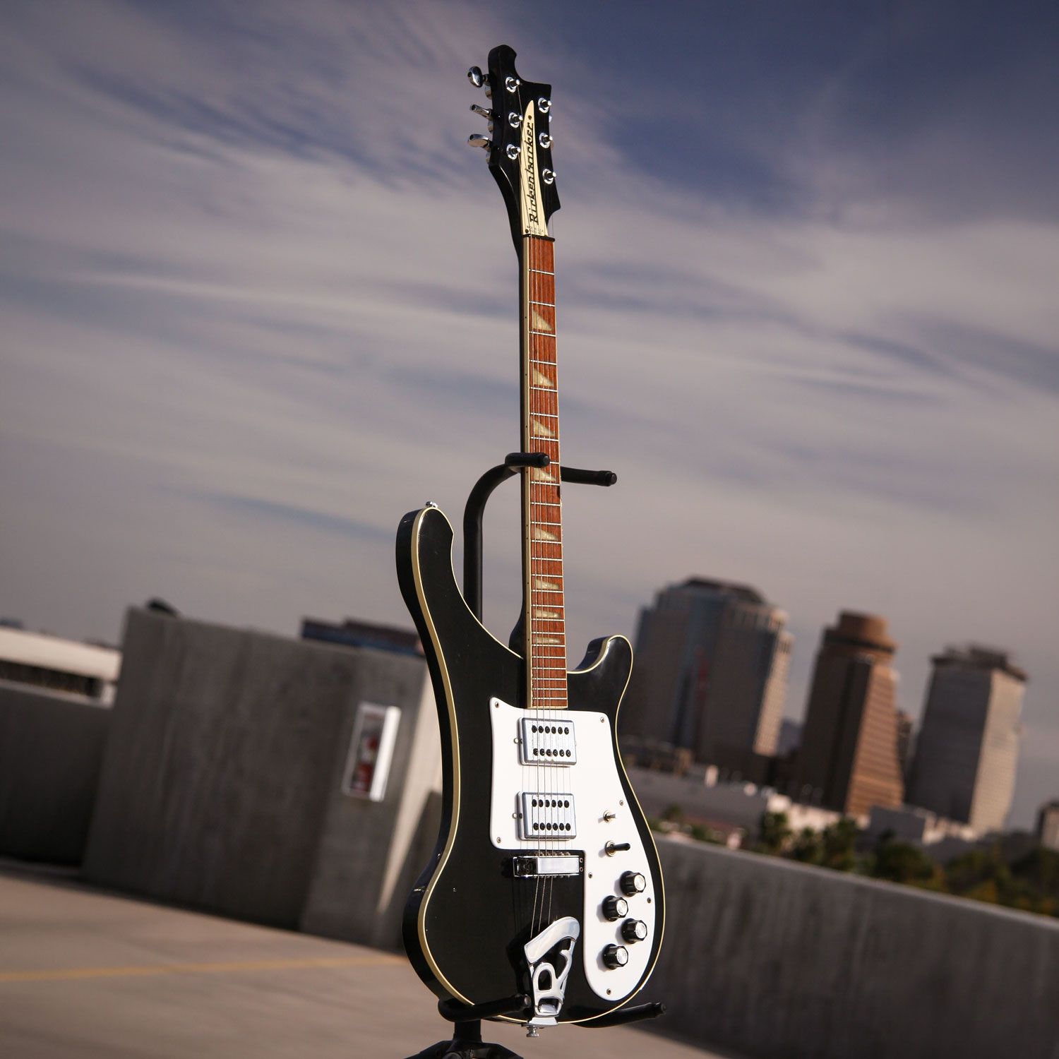 1975 Rickenbacker 481 side