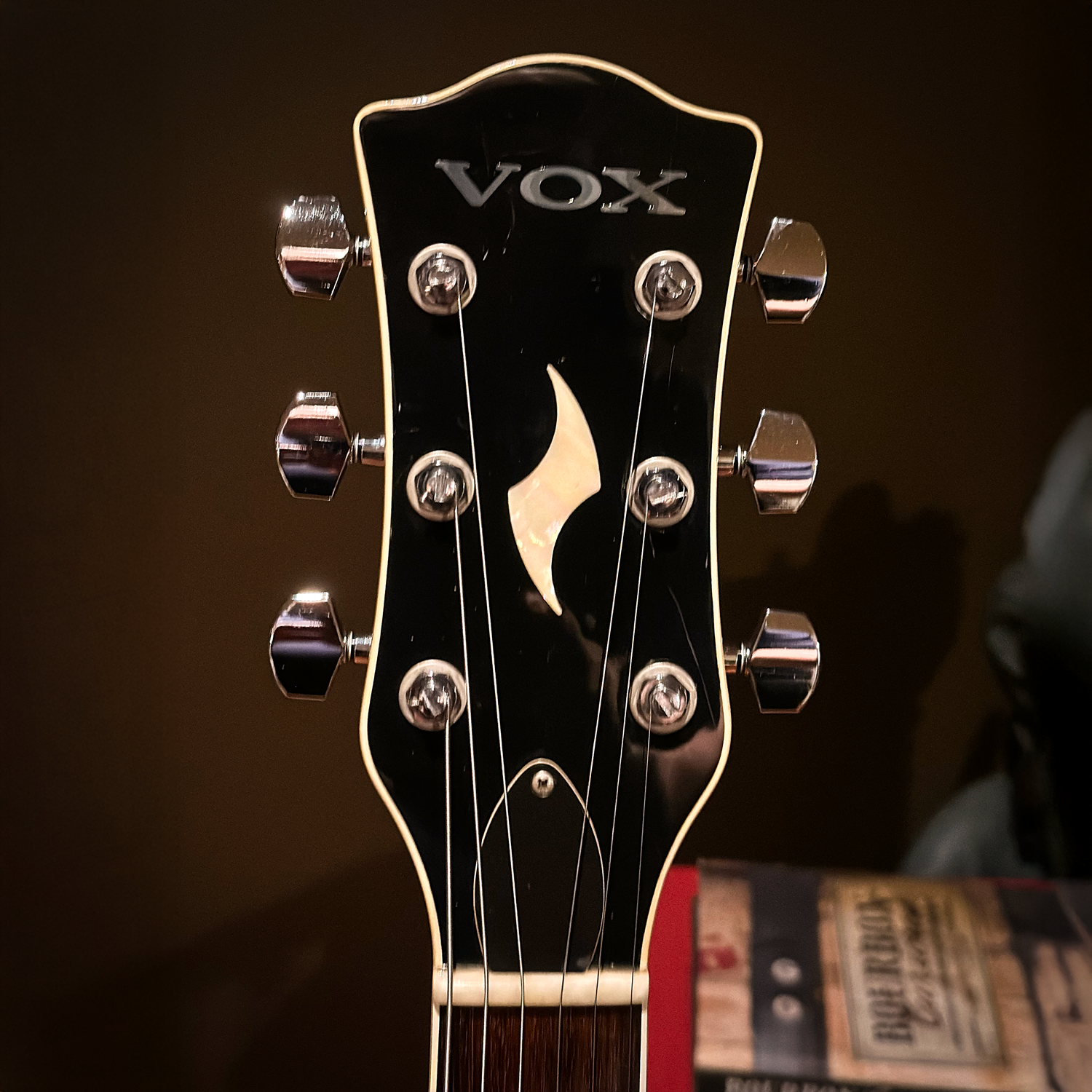 2008 Vox Japan Virage I Double Cut, Ash Blonde headstock