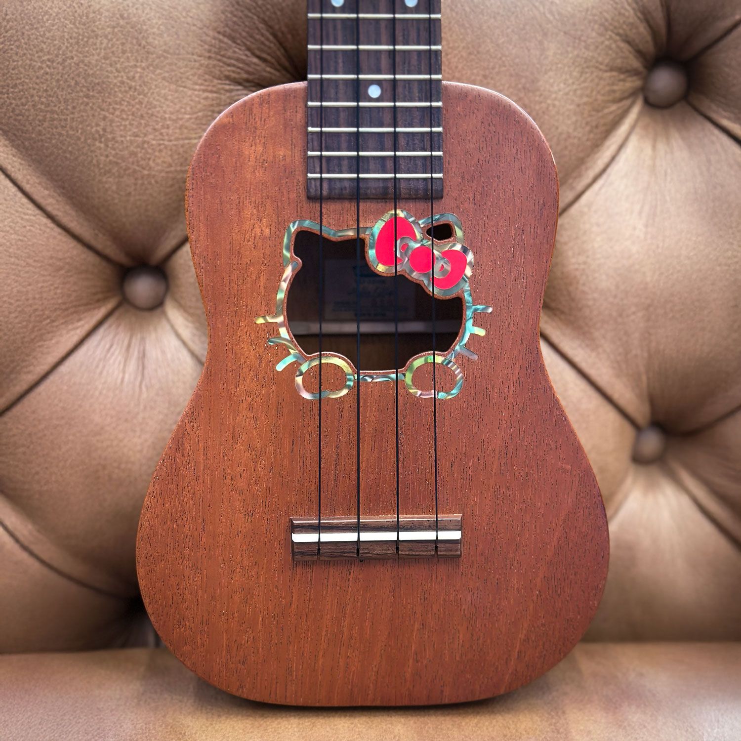 2010 Vox Japan VU33-HK Hello Kitty Ukulele  body