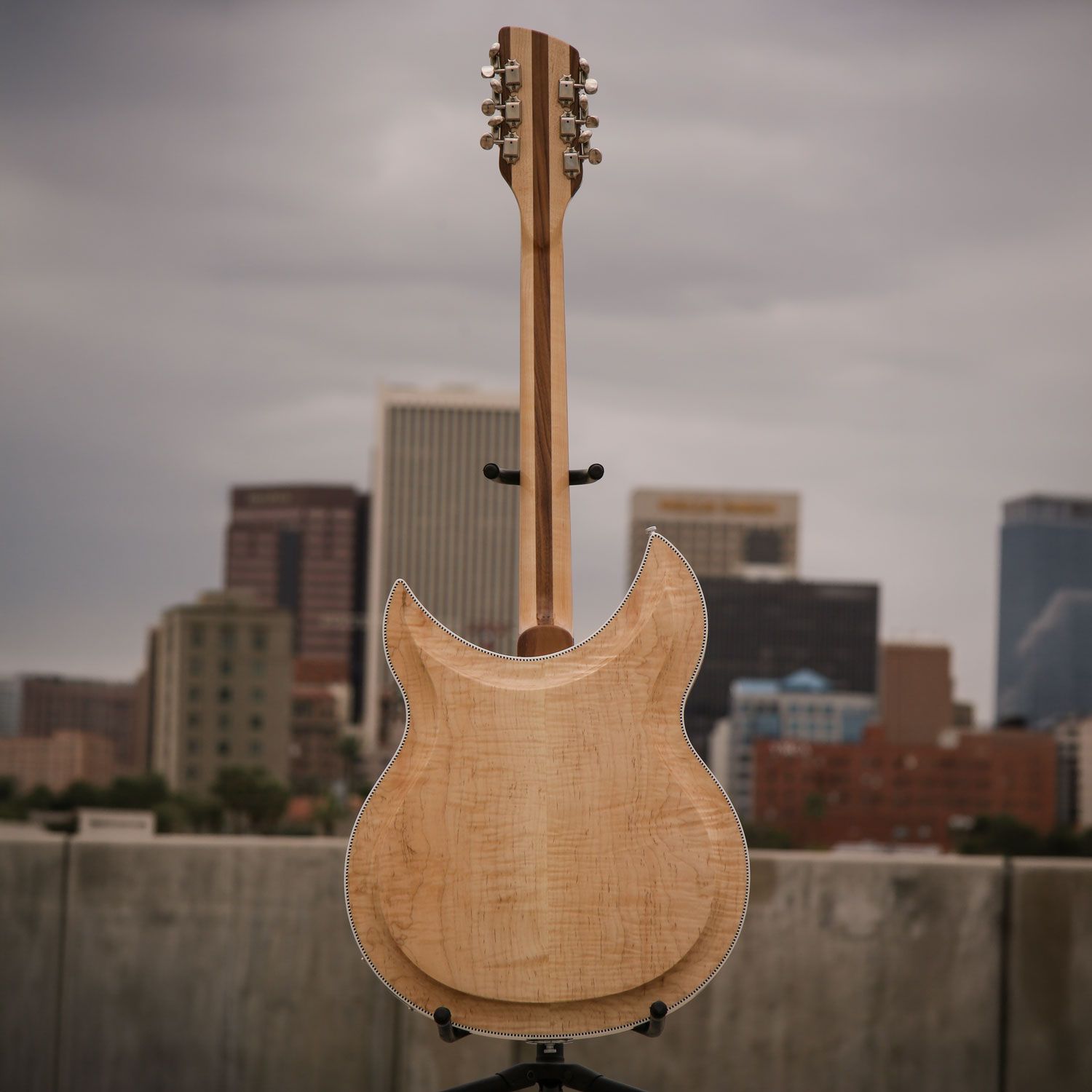 2002 Rickenbacker 381/12V69 back