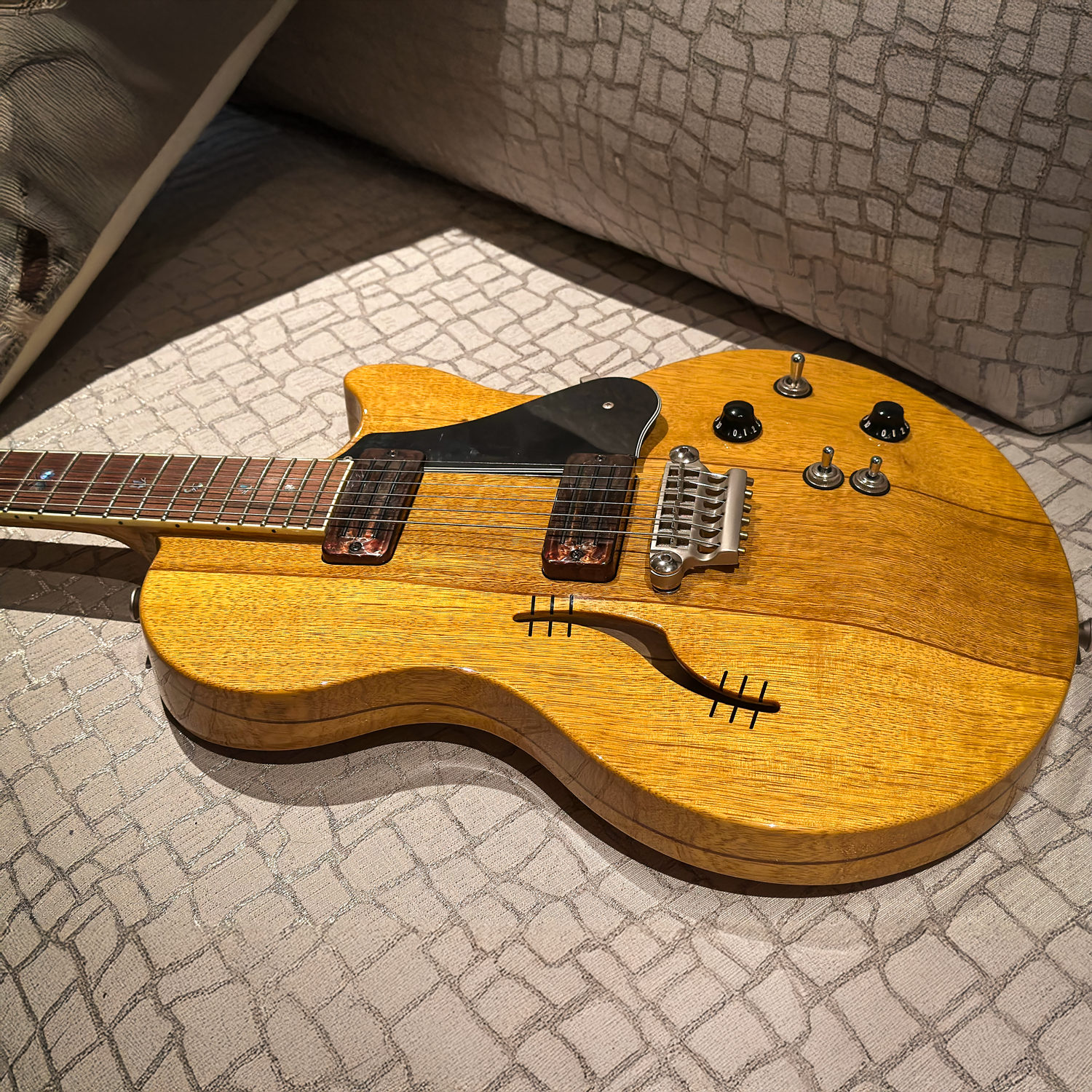 201? Vox Japan Virage Butterfly Single Cut side