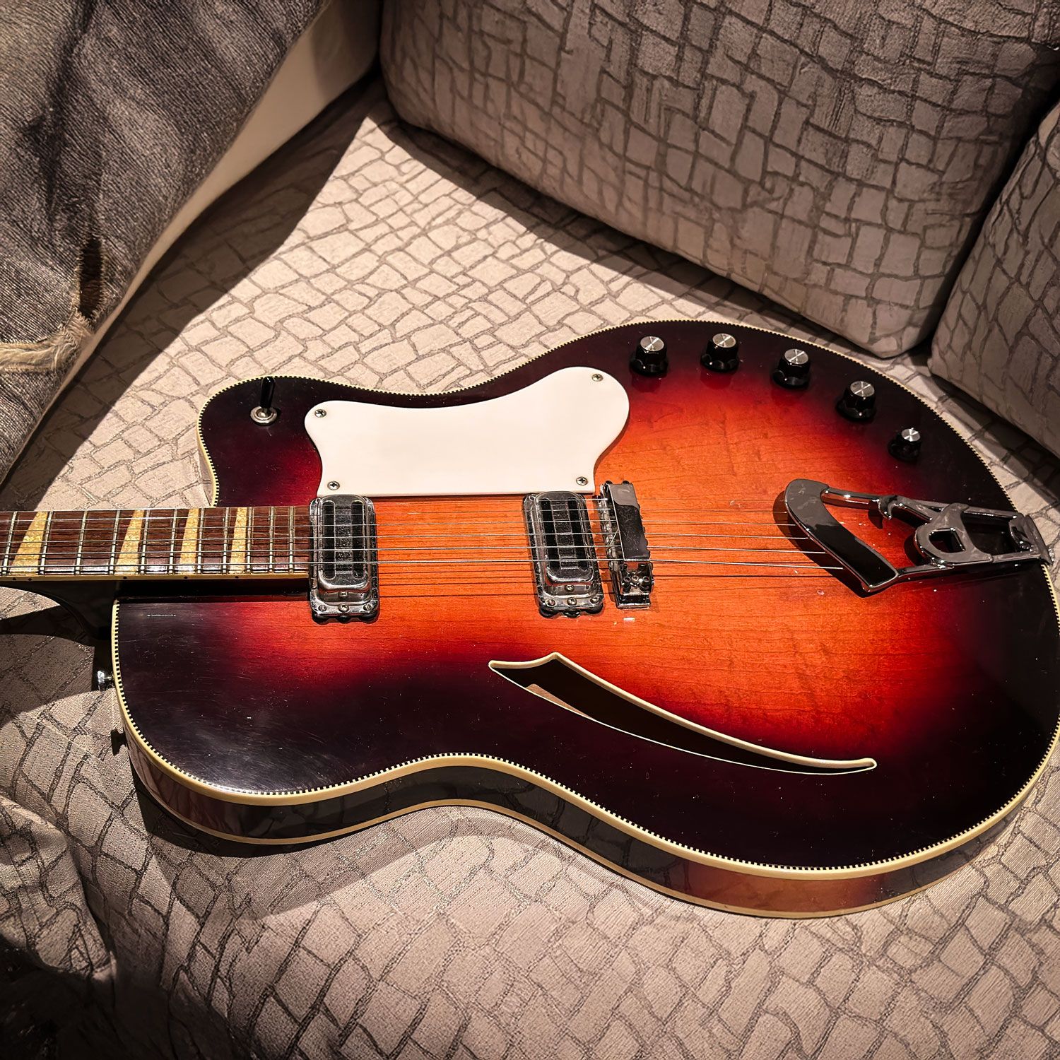 1968 Rickenbacker 360F side