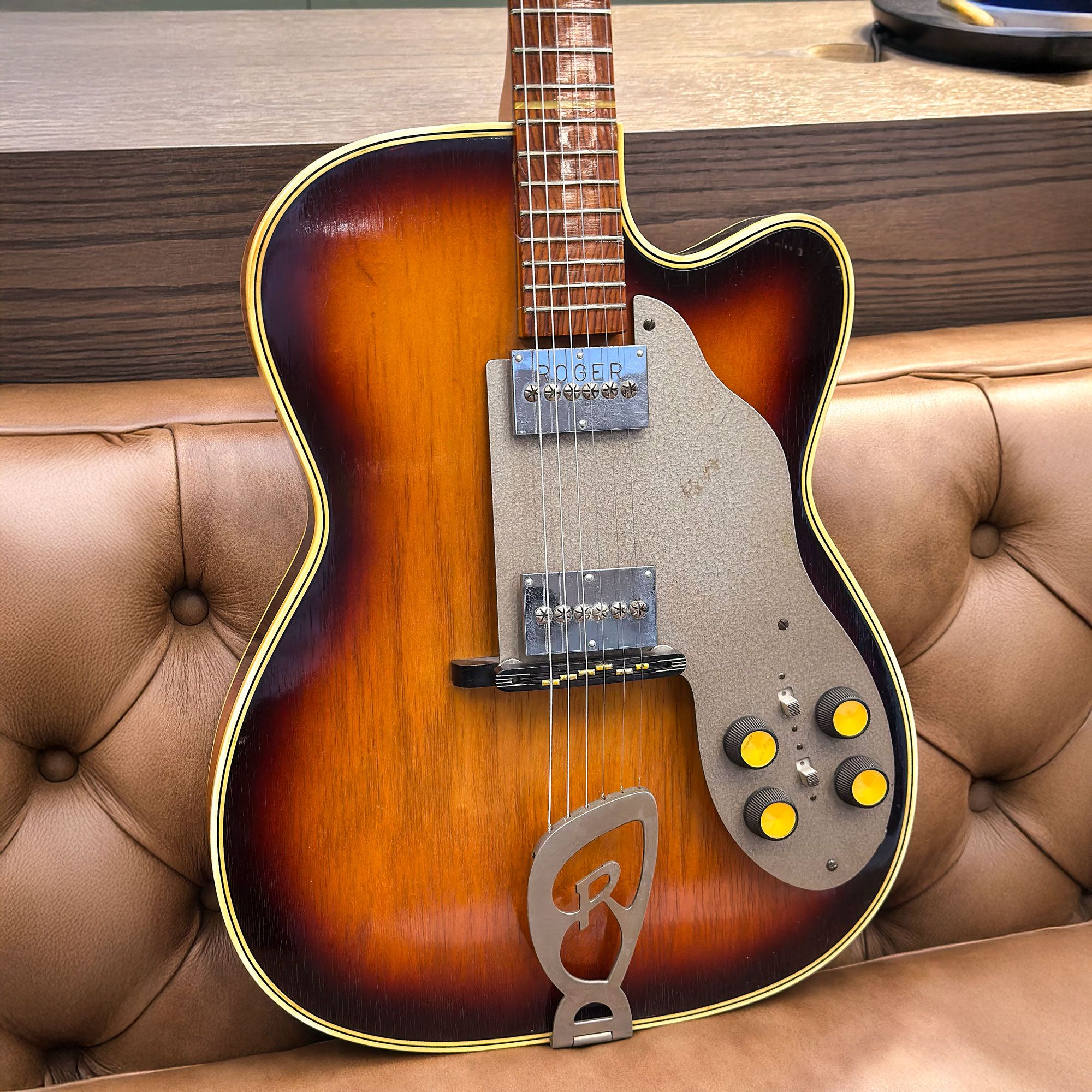 1960(?) Roger Model 56 body