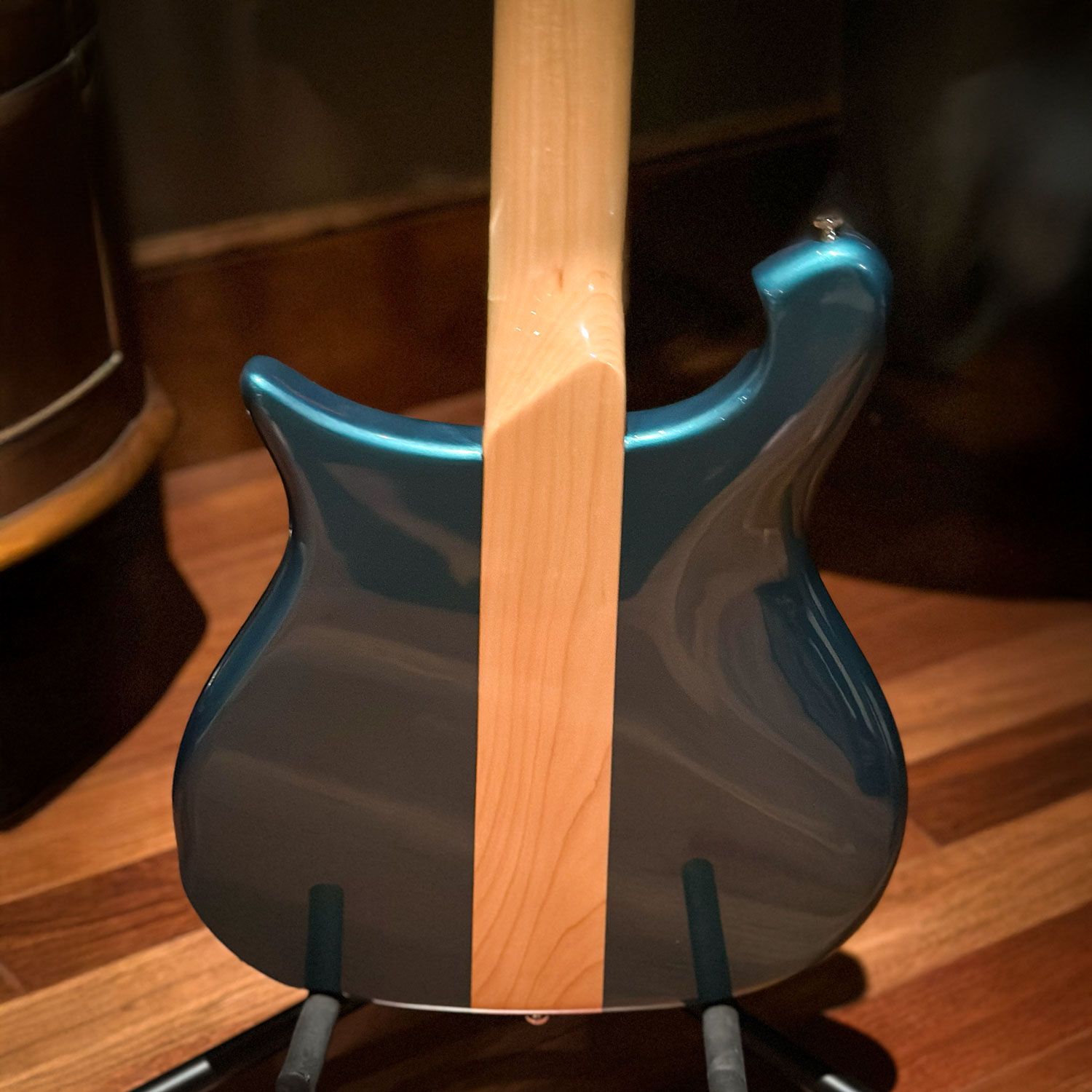 1993 Rickenbacker 650A body back