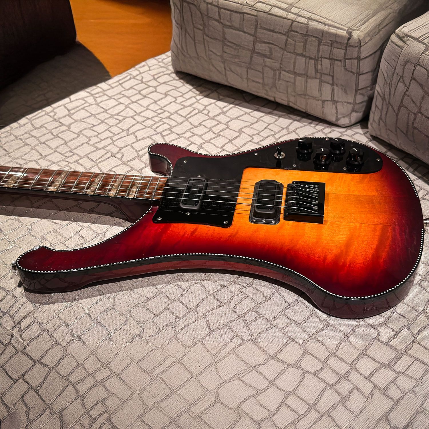 2021 Rickenbacker 480XC side
