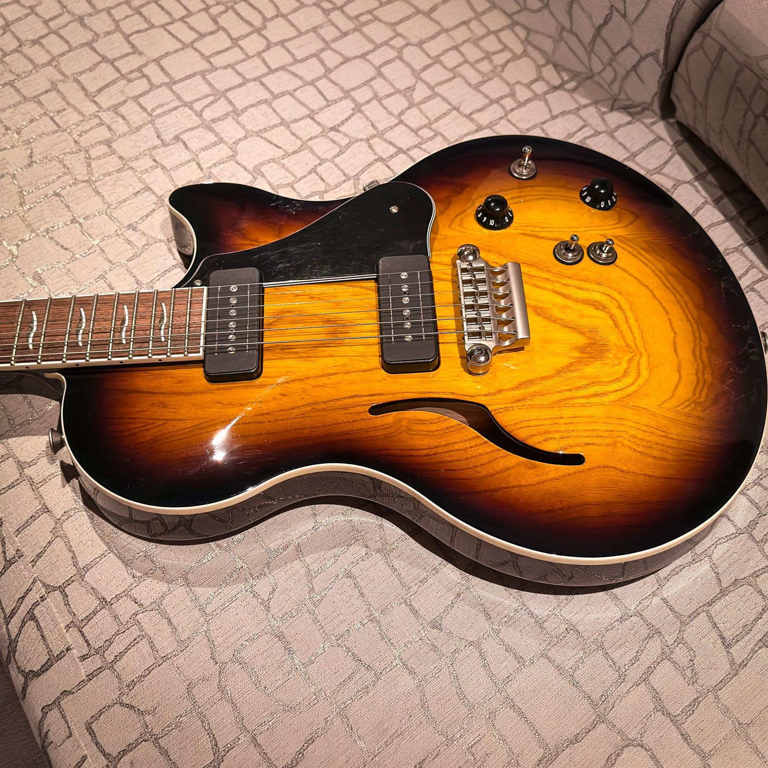 2010 Vox Japan Virage II Single Cut side