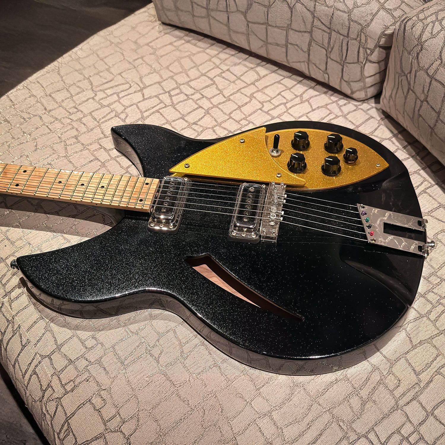 2019 Rickenbacker 330 side