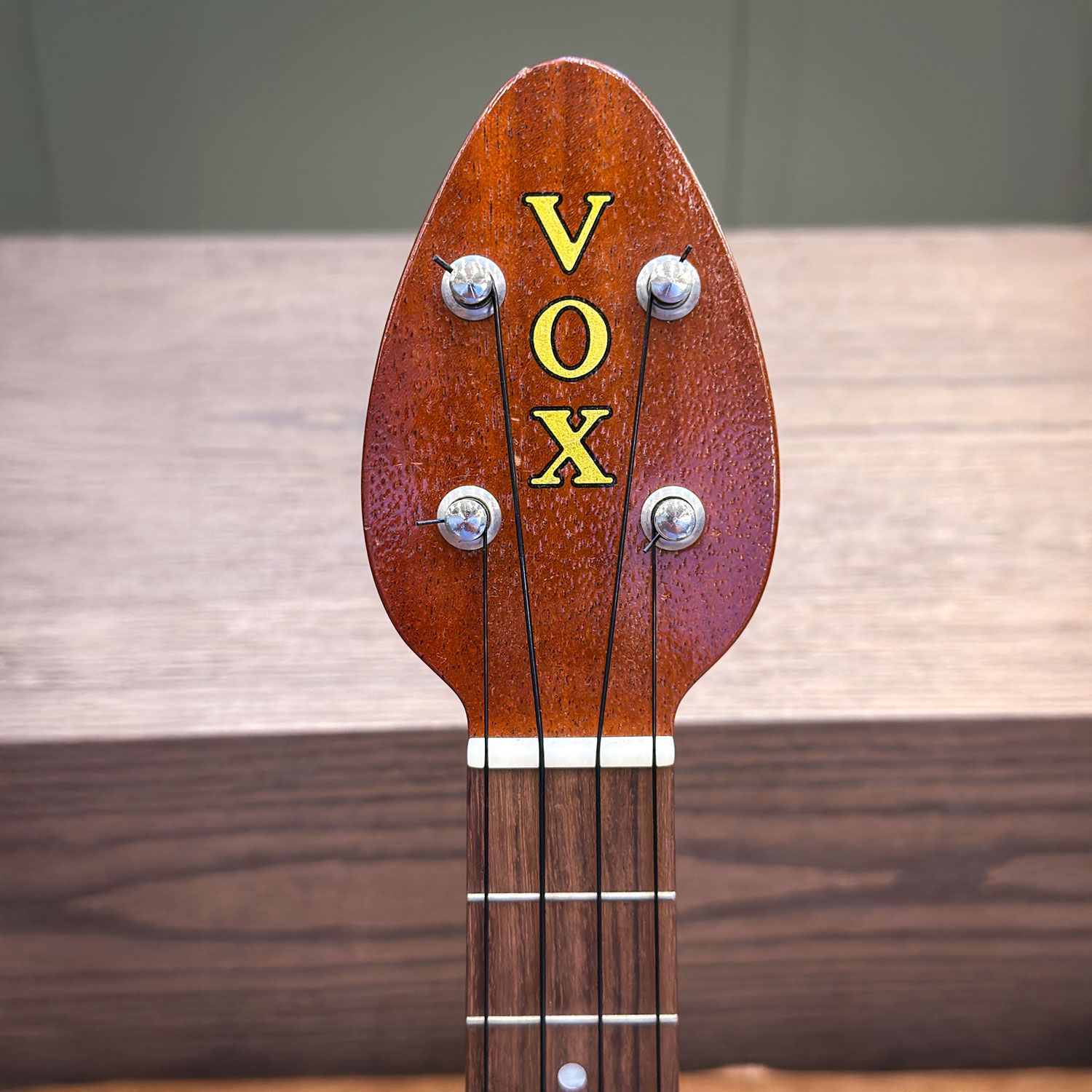 2012 Vox Japan VEU-55T Eleuku 55 Tenor headstock