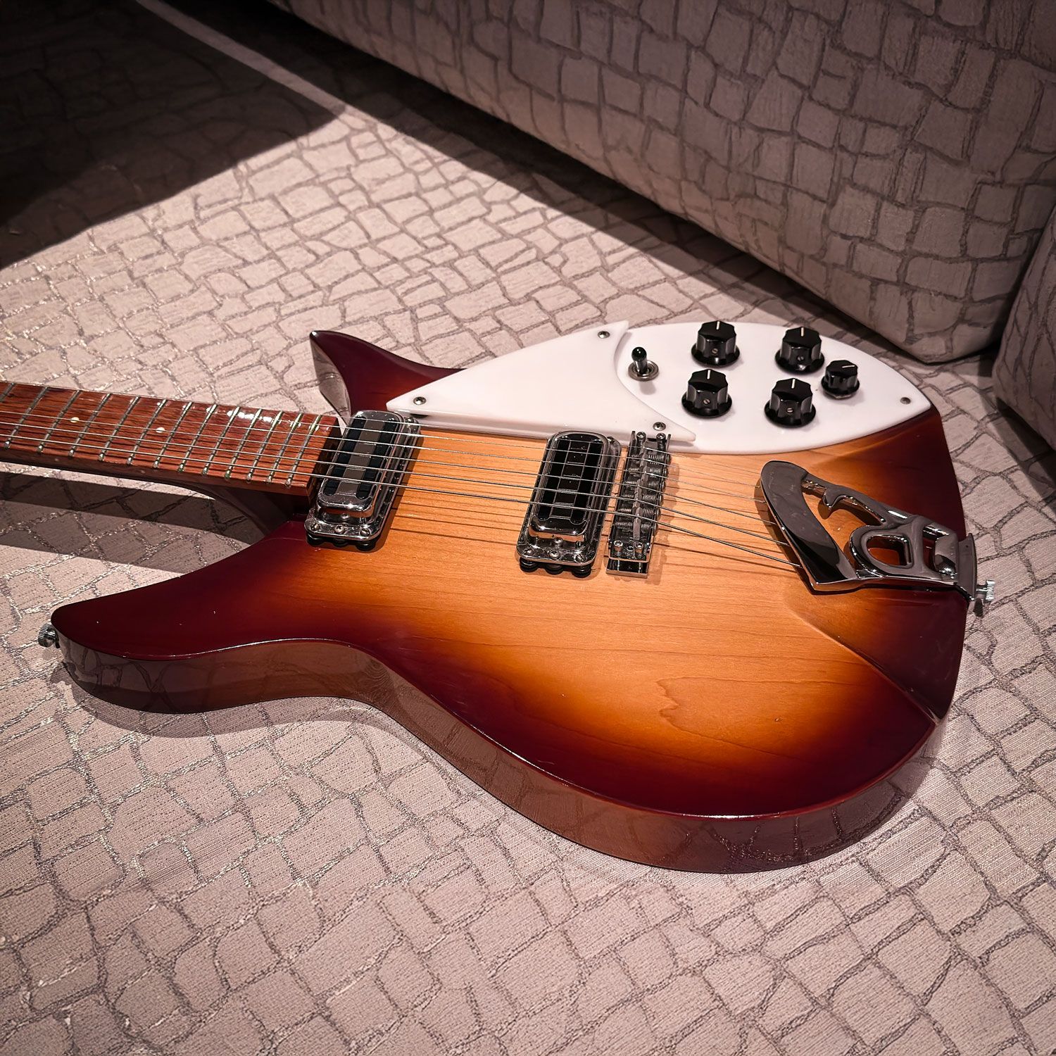 2009 Rickenbacker 310c64 side