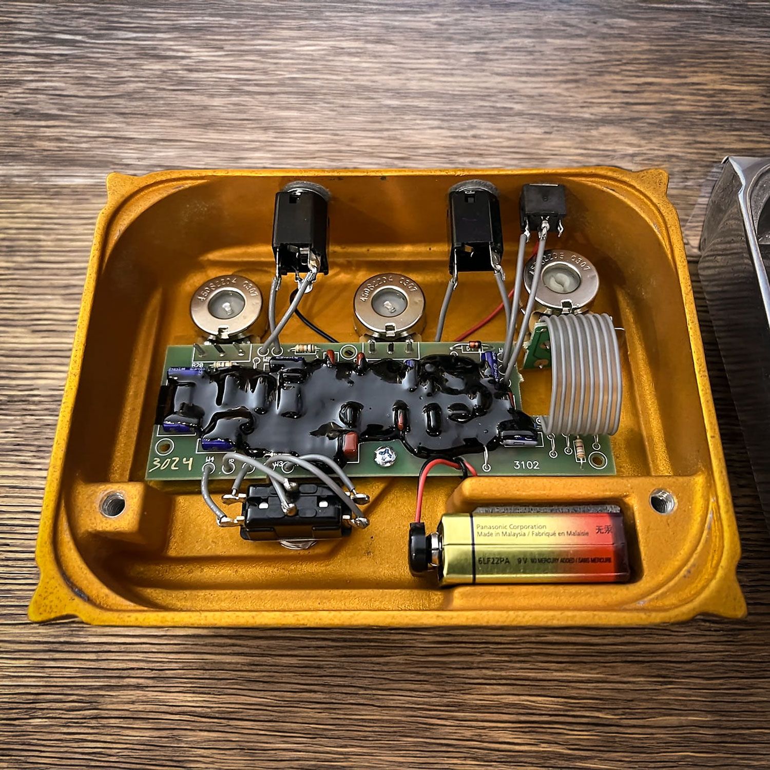 Klon Centaur, Gold No-Horsie, 3024 inside