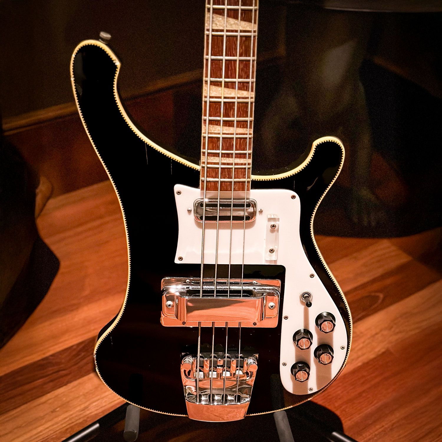 1972 Rickenbacker 4001 body