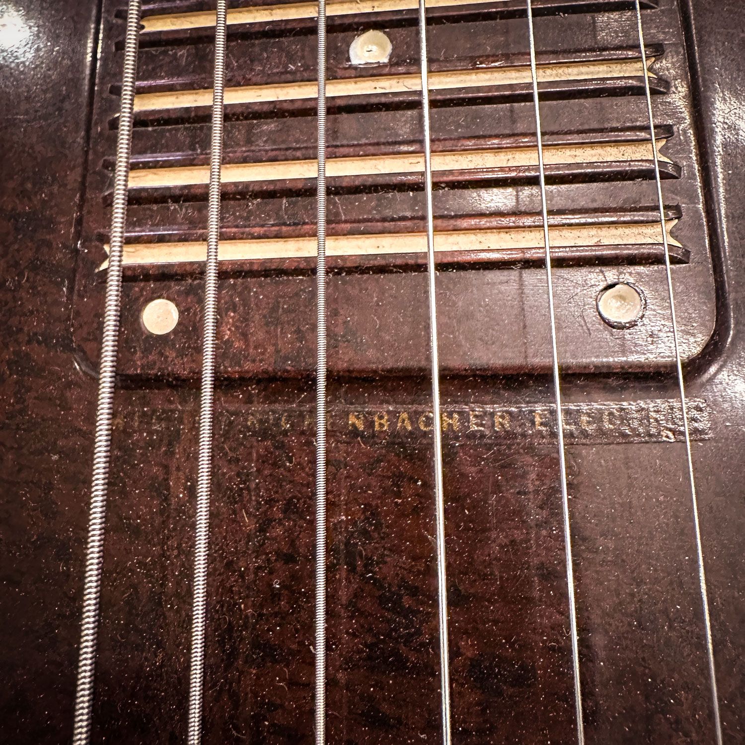 1948 Rickenbacher ACE Lapsteel logo