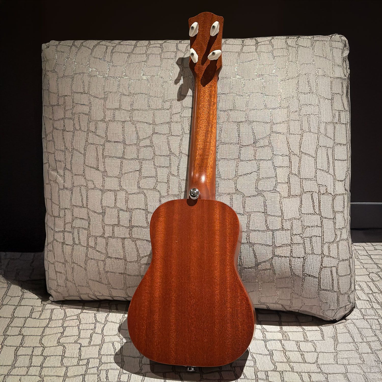 2010 Vox Japan VU33-HK Hello Kitty Ukulele back