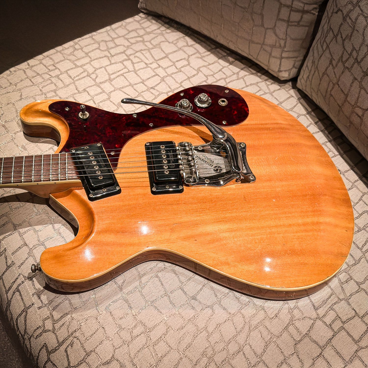 1966 Mosrite Joe Maphis Model I side