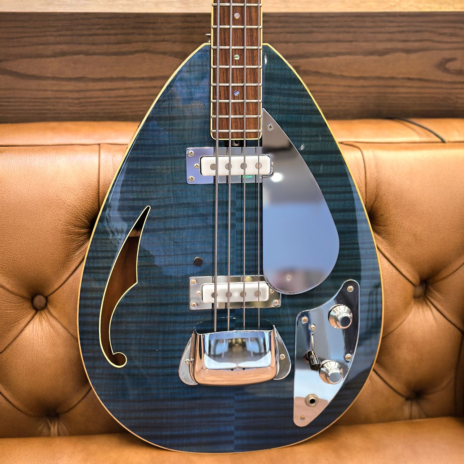 2008 Vox Japan VBW-2500 body