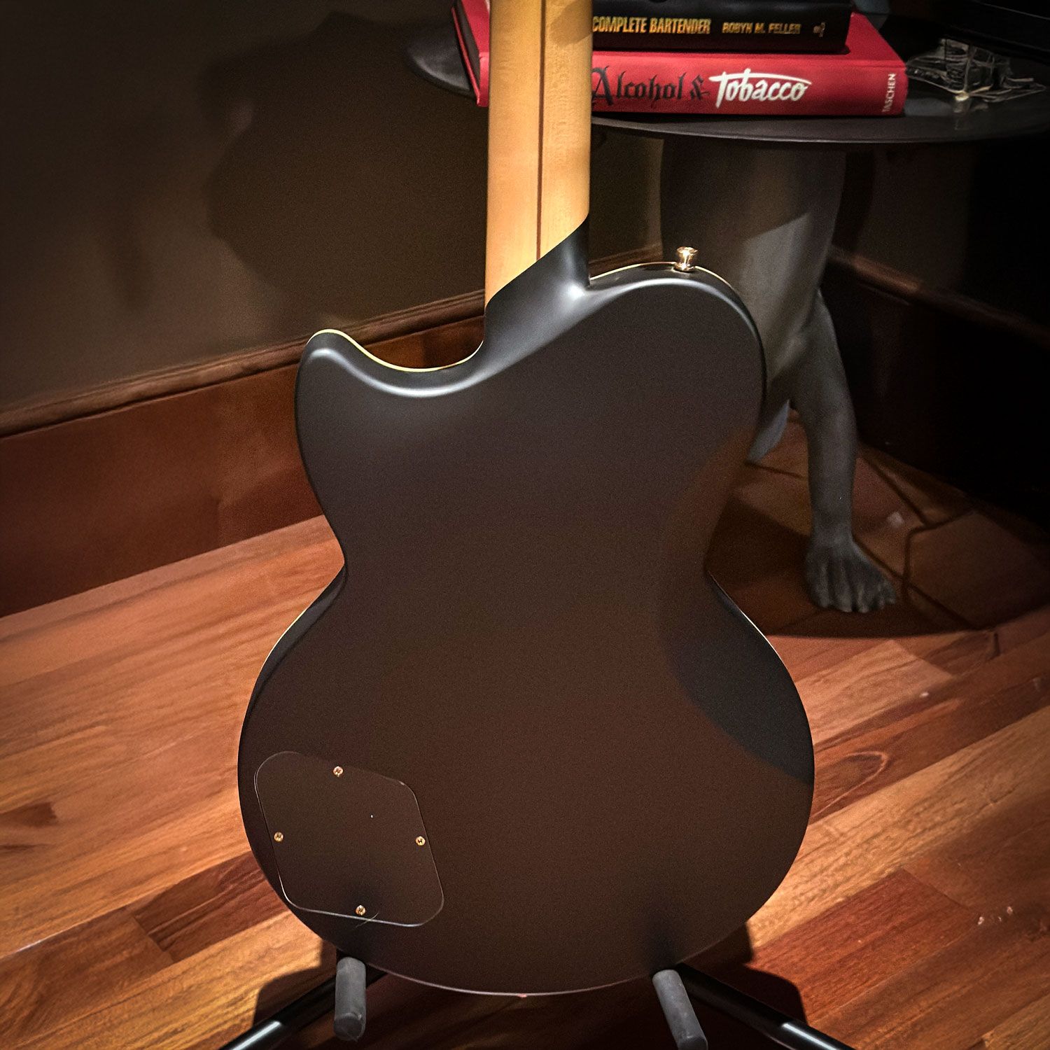 2018 D'Angelico Deluxe Atlantic Baritone body back