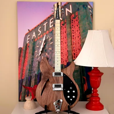 2022 Rickenbacker 330W