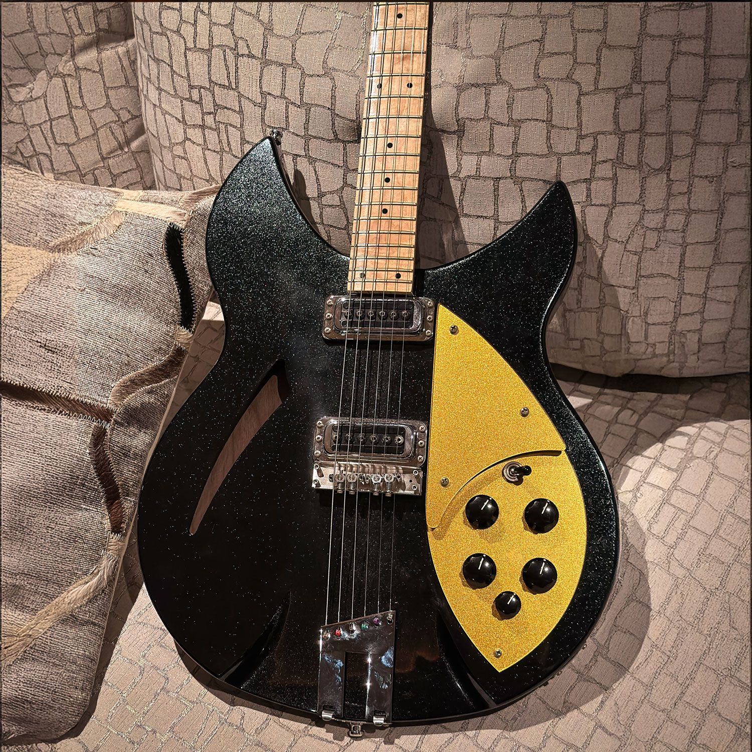 2019 Rickenbacker 330 body