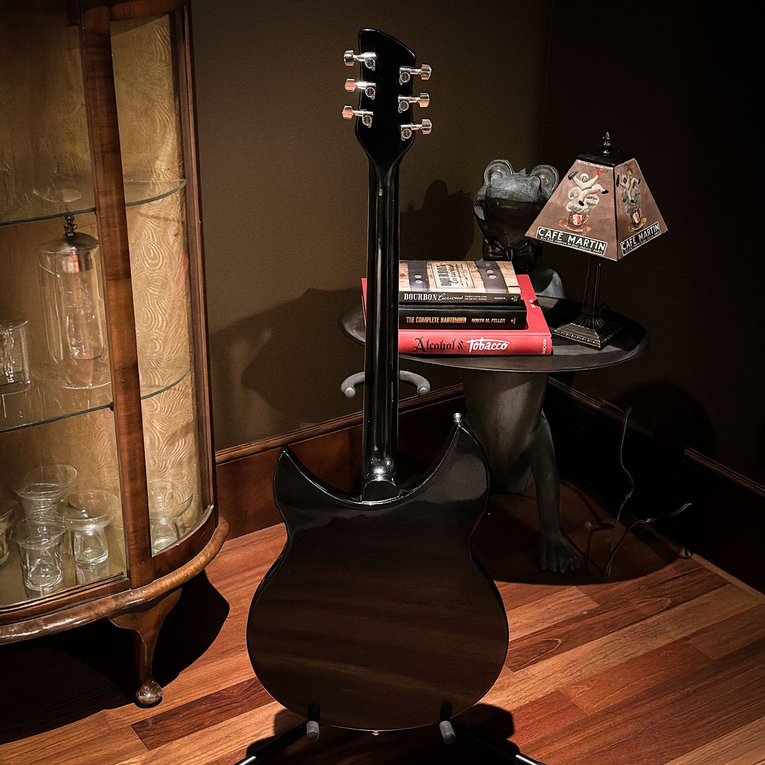 2019 Rickenbacker 330 back