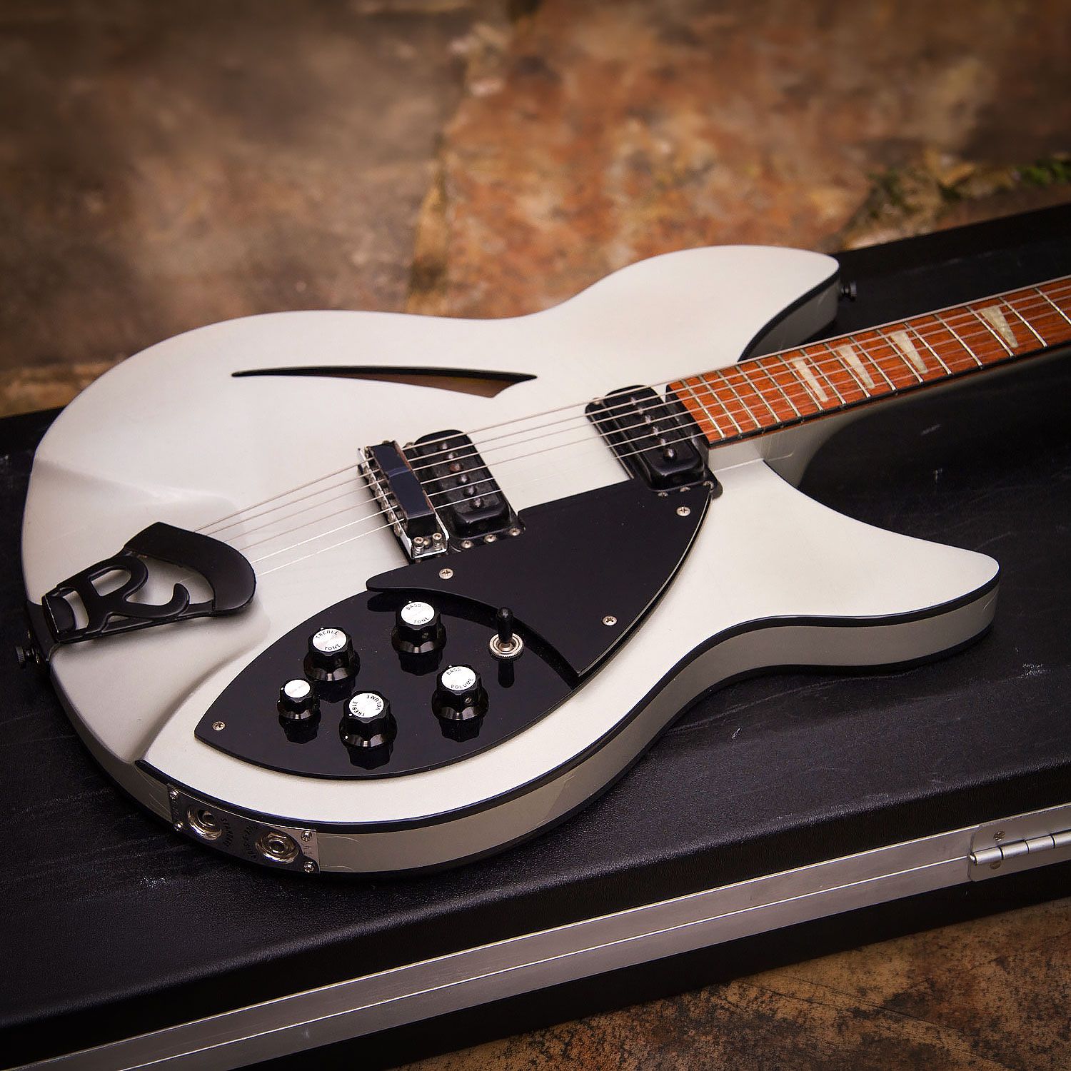 1988 Rickenbacker 360WB side