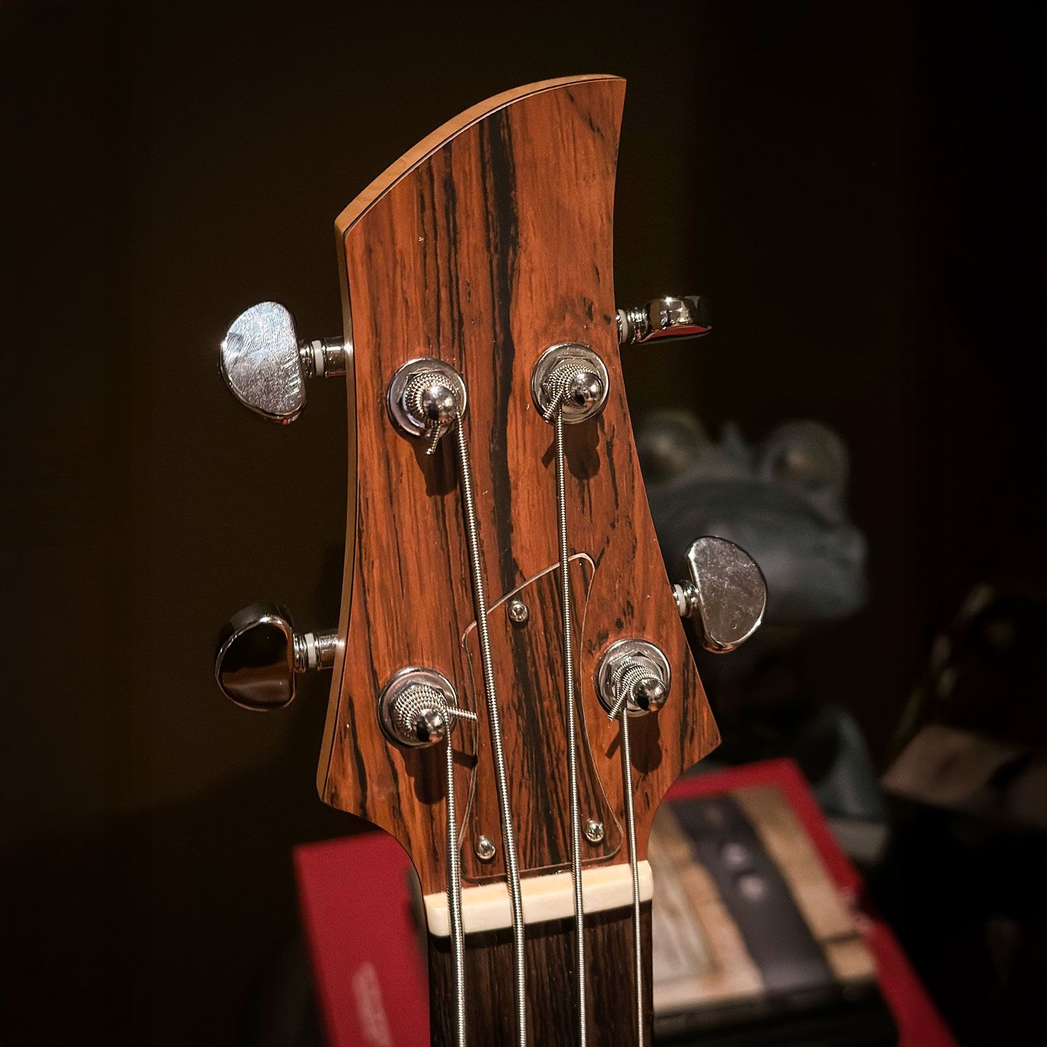 2008 Ampeg Dan Armstrong ADA4 headstock