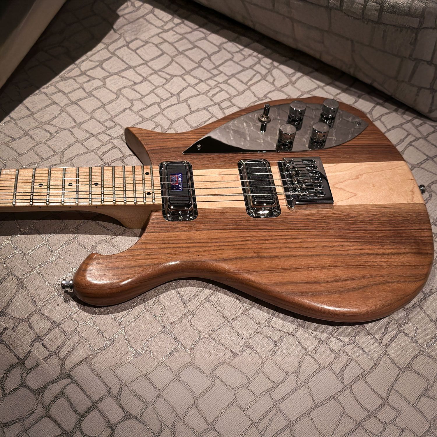 2007 Rickenbacker 650D side