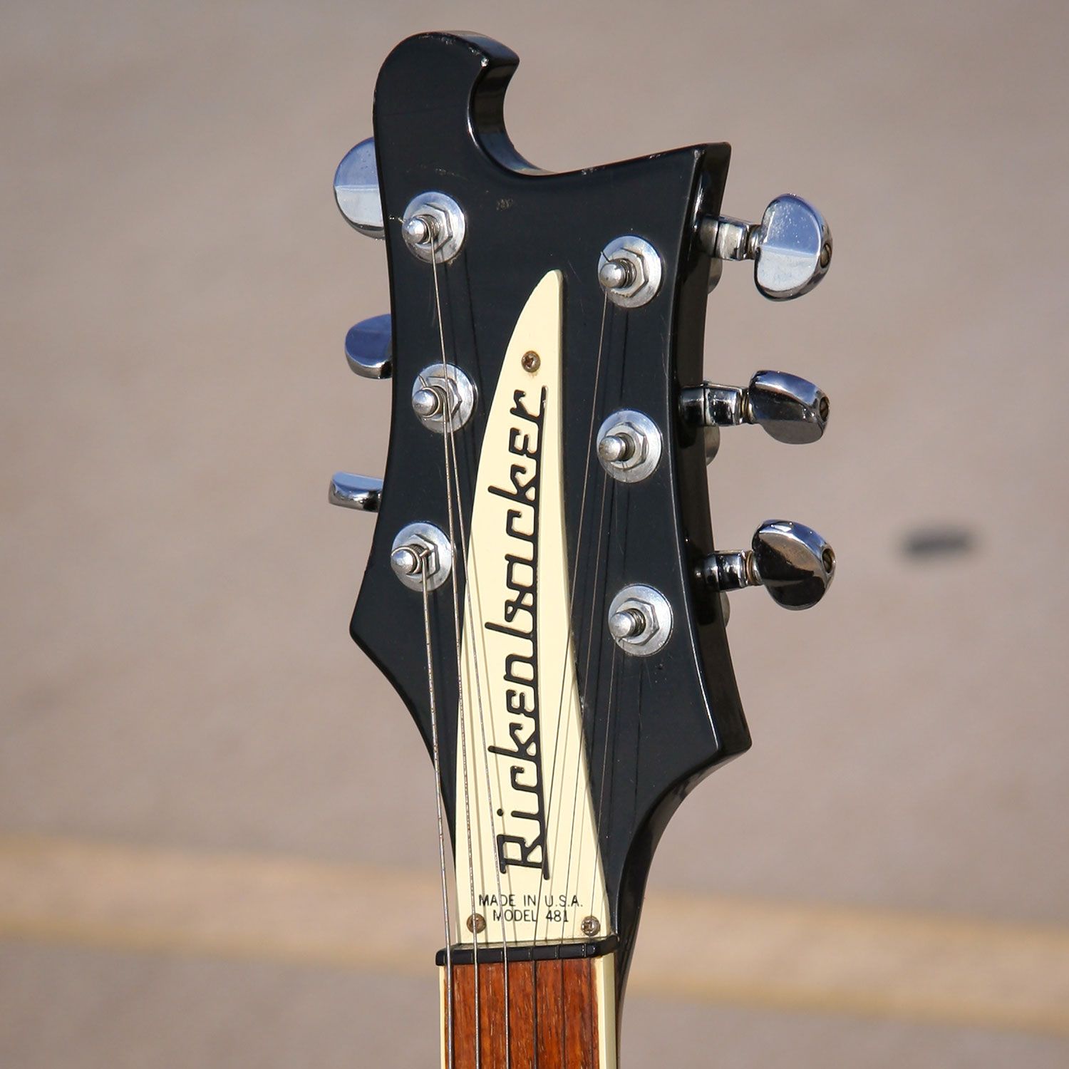 1975 Rickenbacker 481 headstock