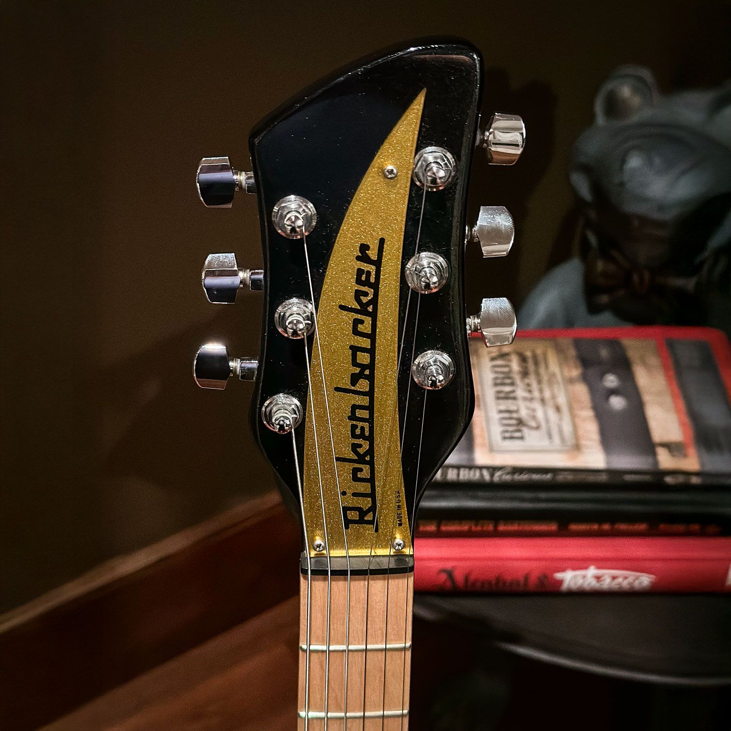 2019 Rickenbacker 330 headstock