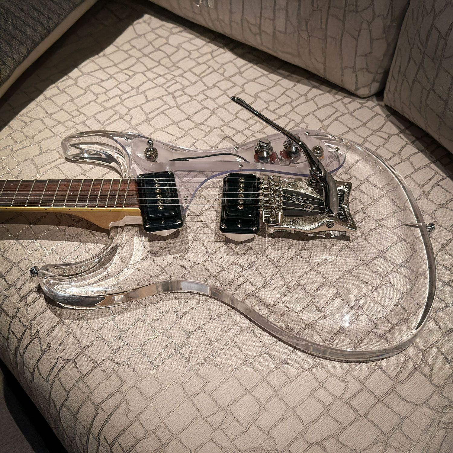 2000 Mosrite Mark I - 1965 'Crystal' side