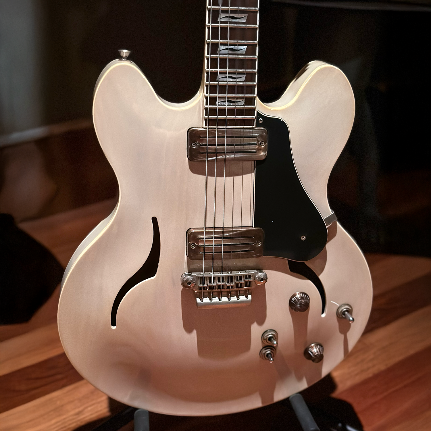 2008 Vox Japan Virage I Double Cut, Ash Blonde body