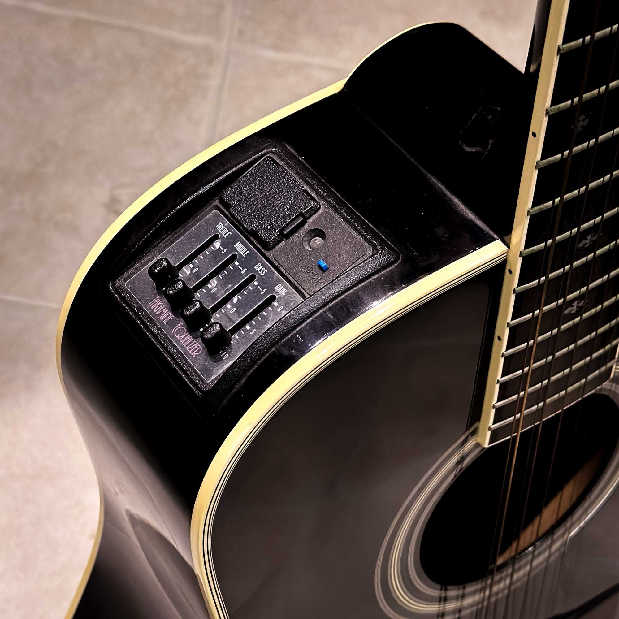 1990 Takamine EF381C controls