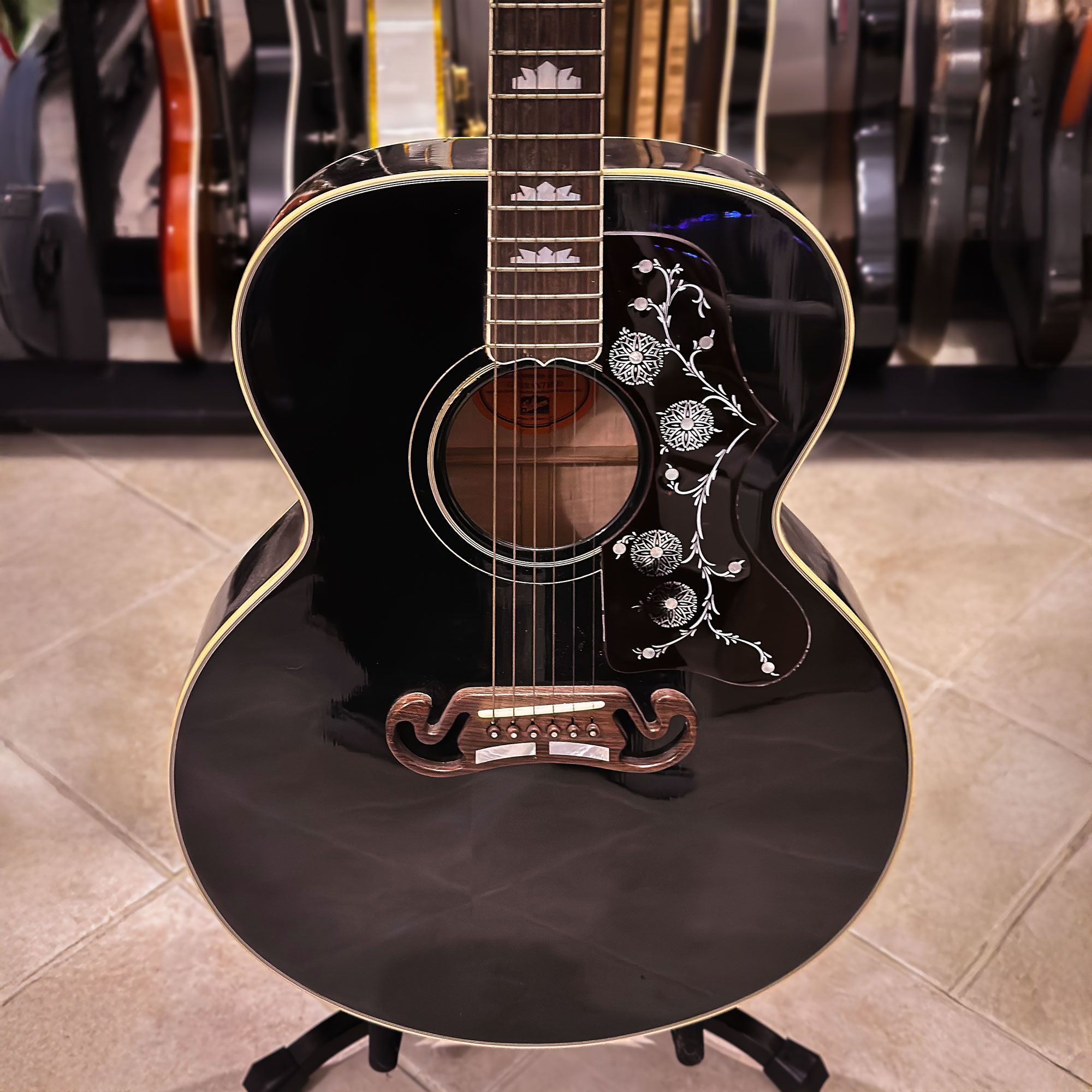 1995 Gibson J-200 body