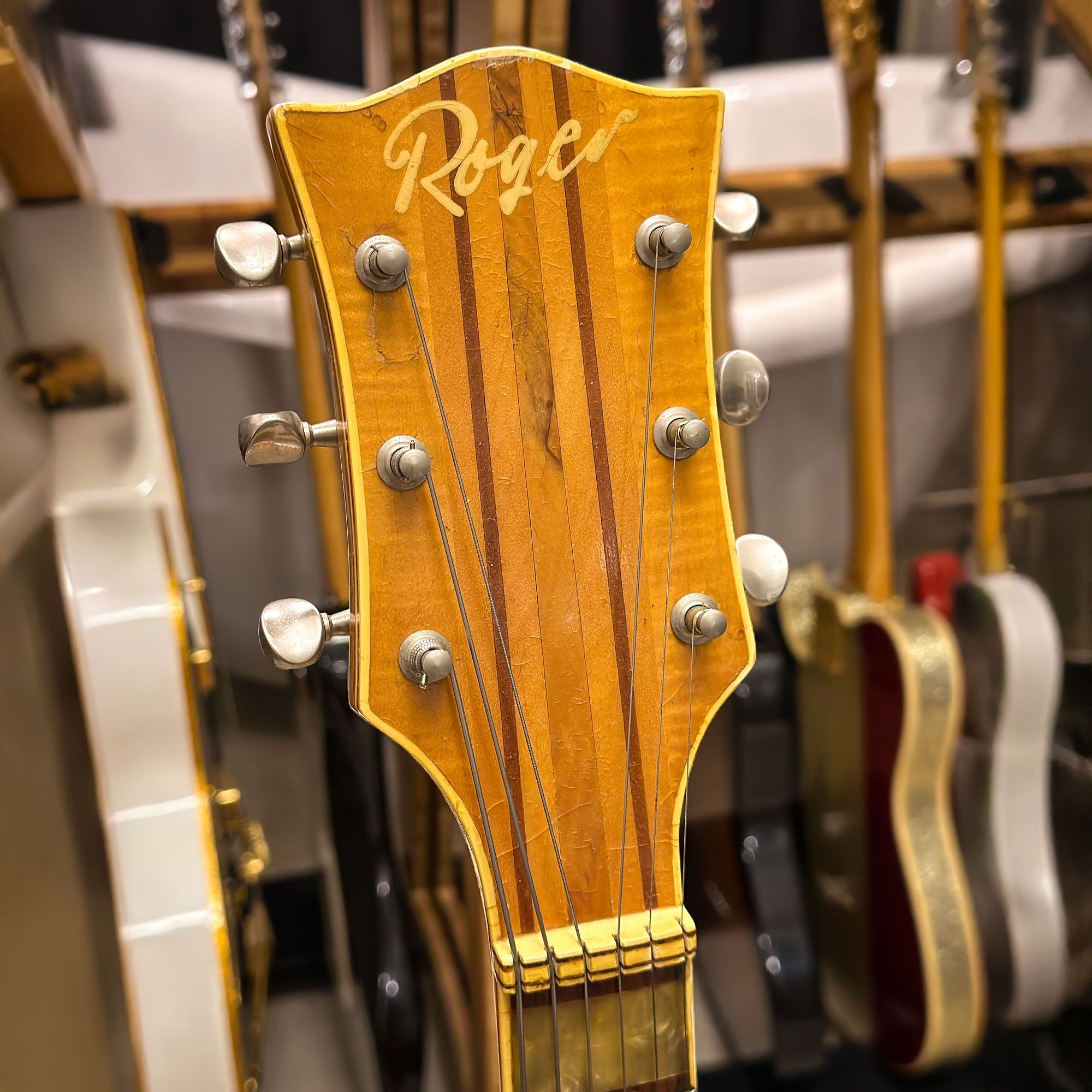 1964 Roger Junior CA headstock