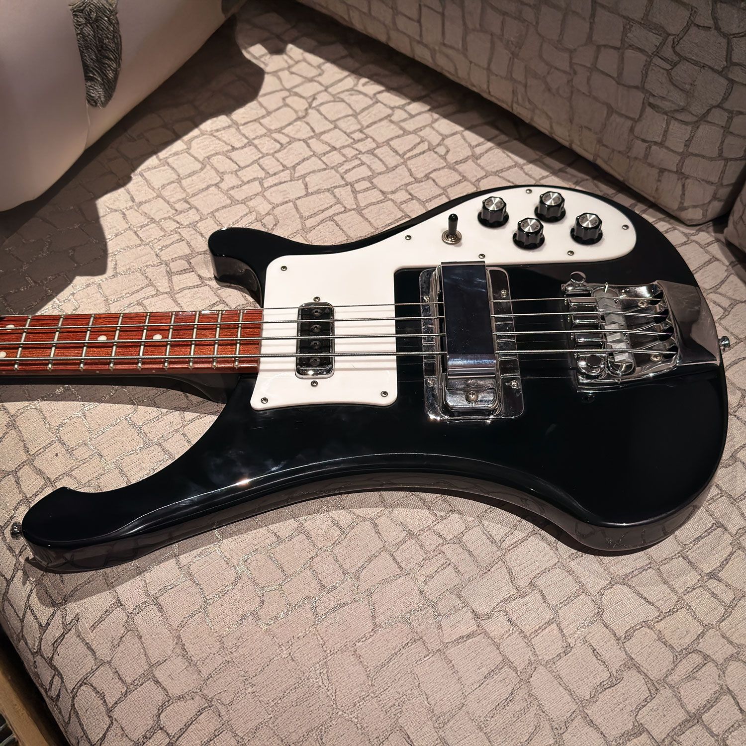 2015 Rickenbacker 4003S side
