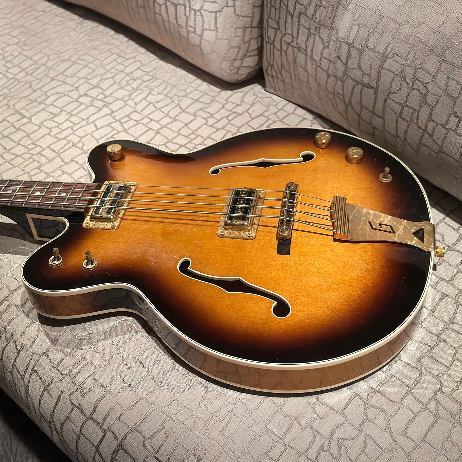 1998 Gretsch Japan 6072-68 Bass side