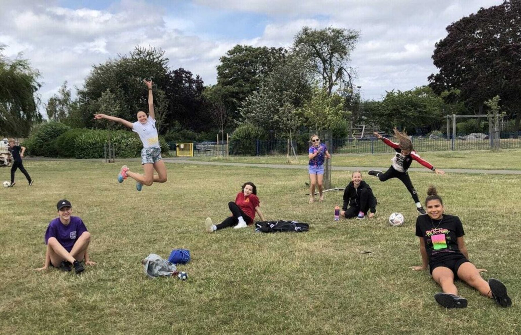 LBHSC swimmers training together in the park