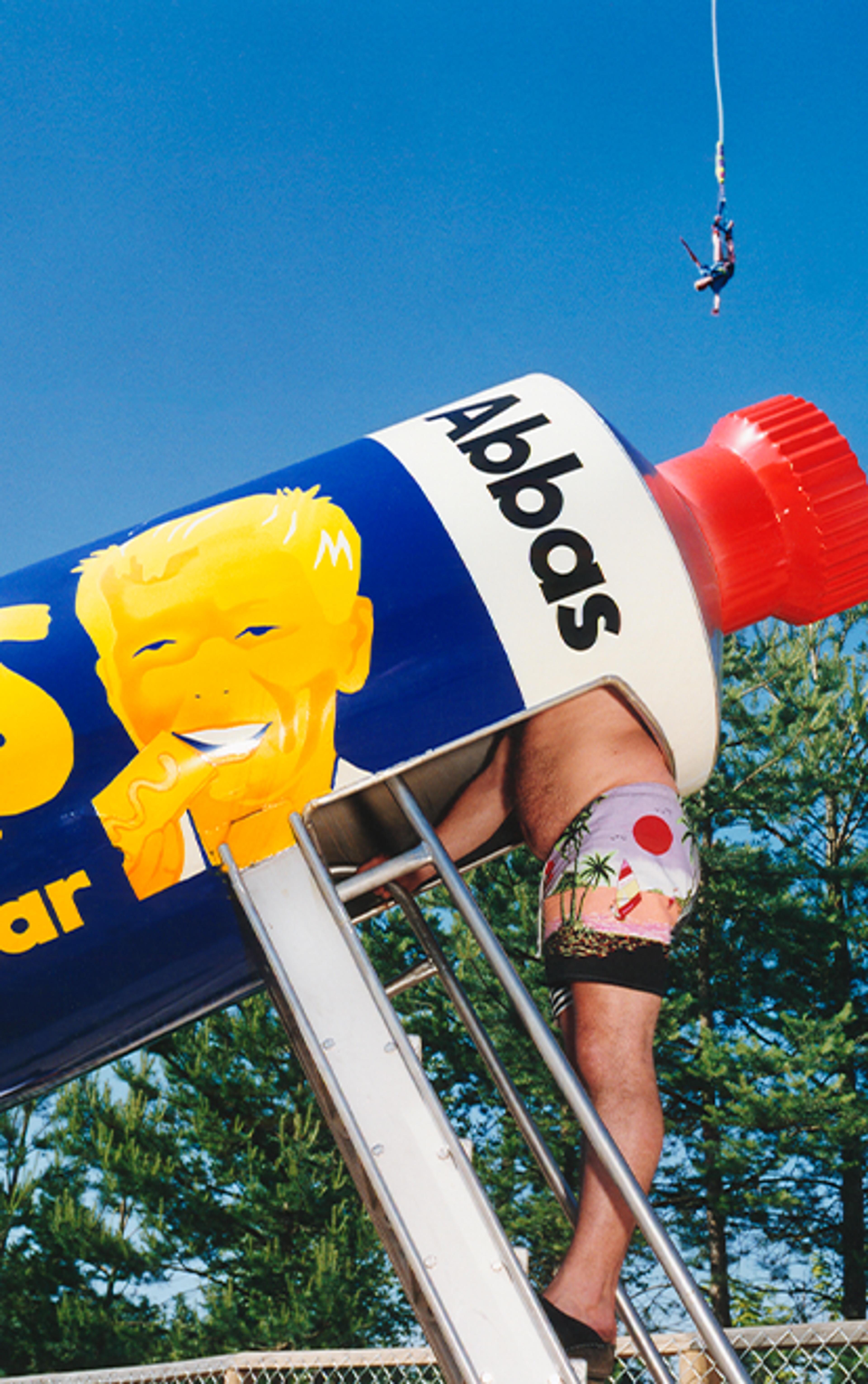 © Lars Tunbjörk, Landet Utom Sig_Skara sommarland 1991