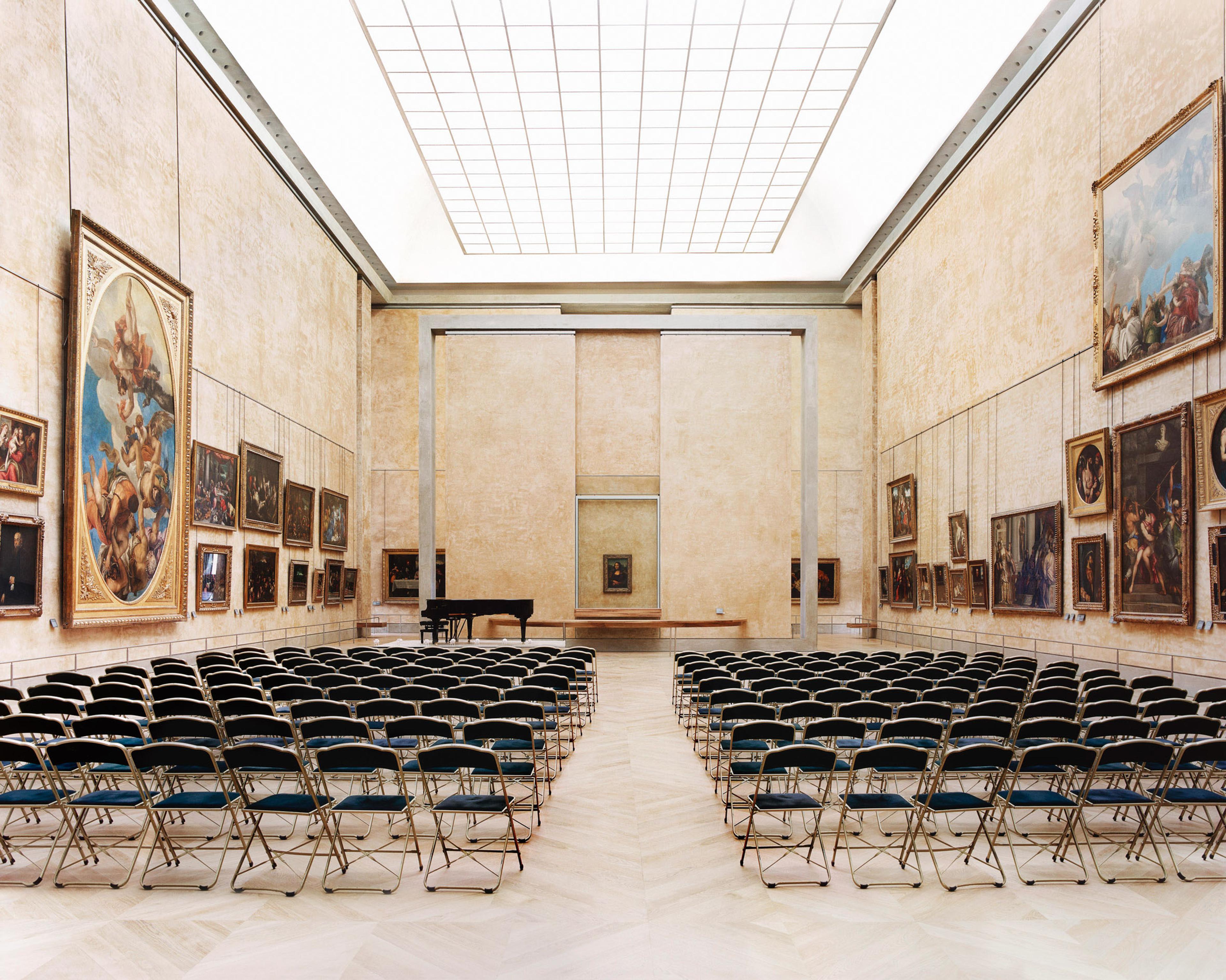 Musée du Louvre Paris III 2005 © Candida Höfer/VG Bild-Kunst, Bonn 2026