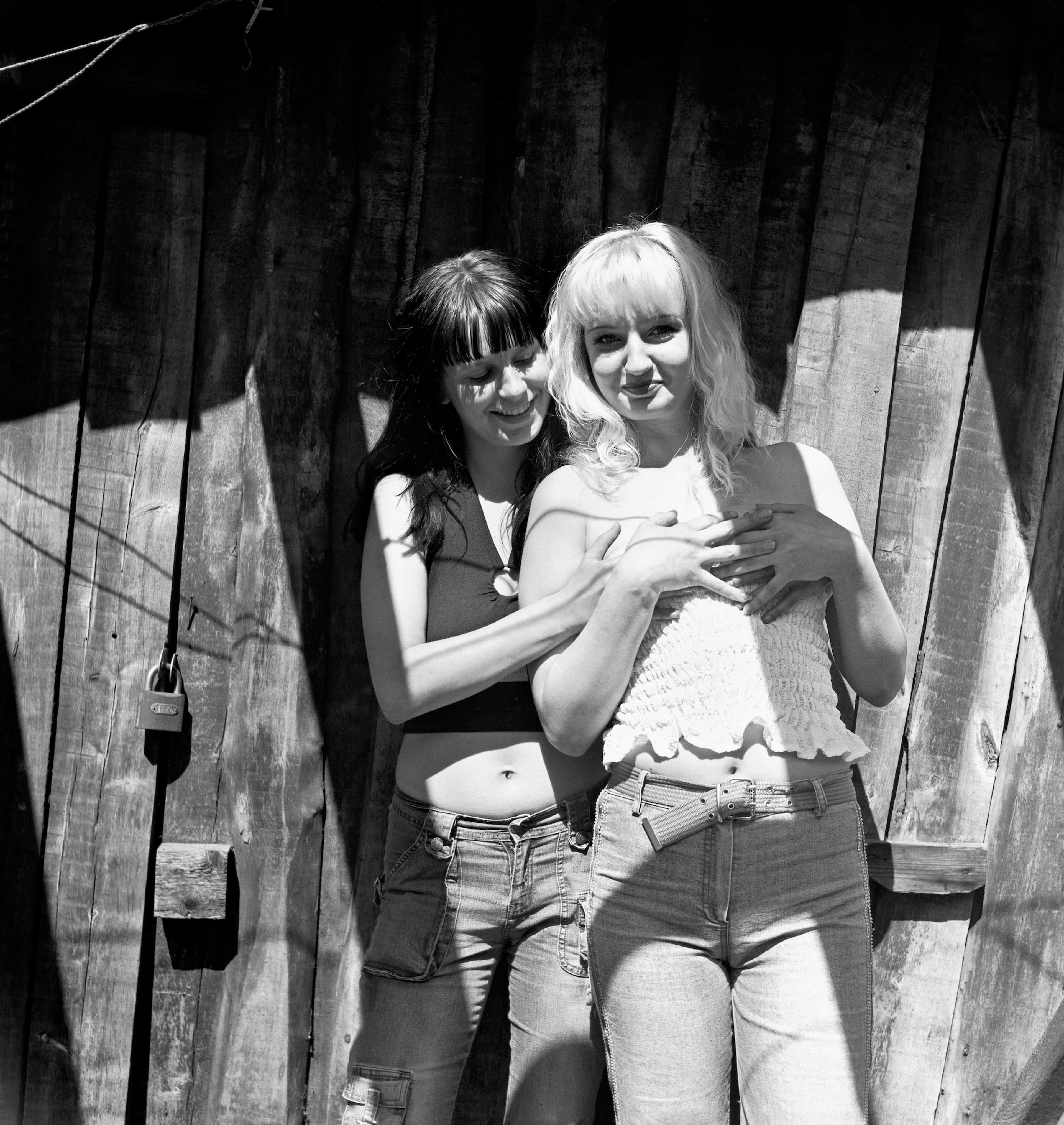 Irina Sokolova, Oksana Šilova 2005. Amālijas iela 5a © Inta Ruka