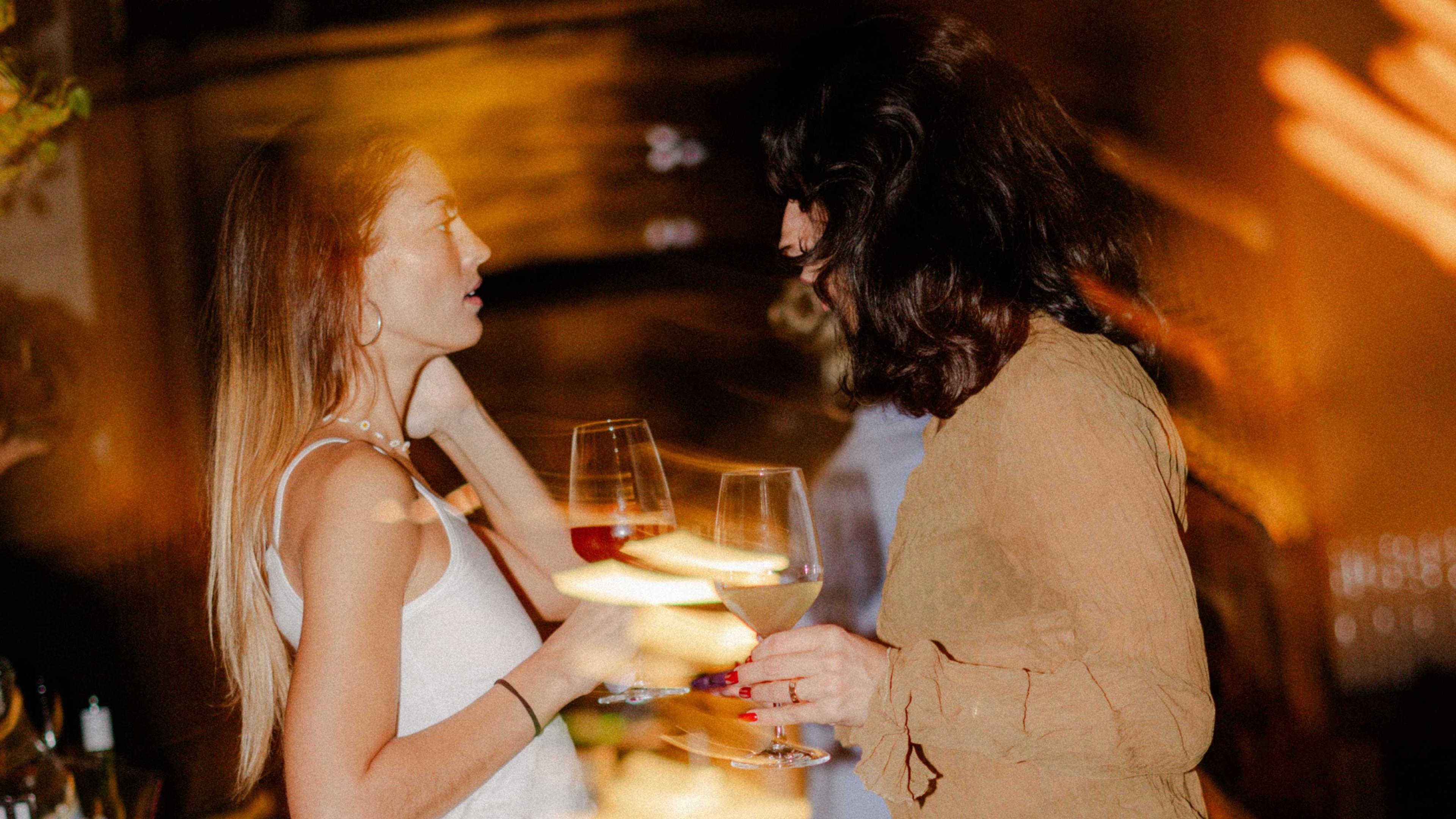  Two women drinking wine