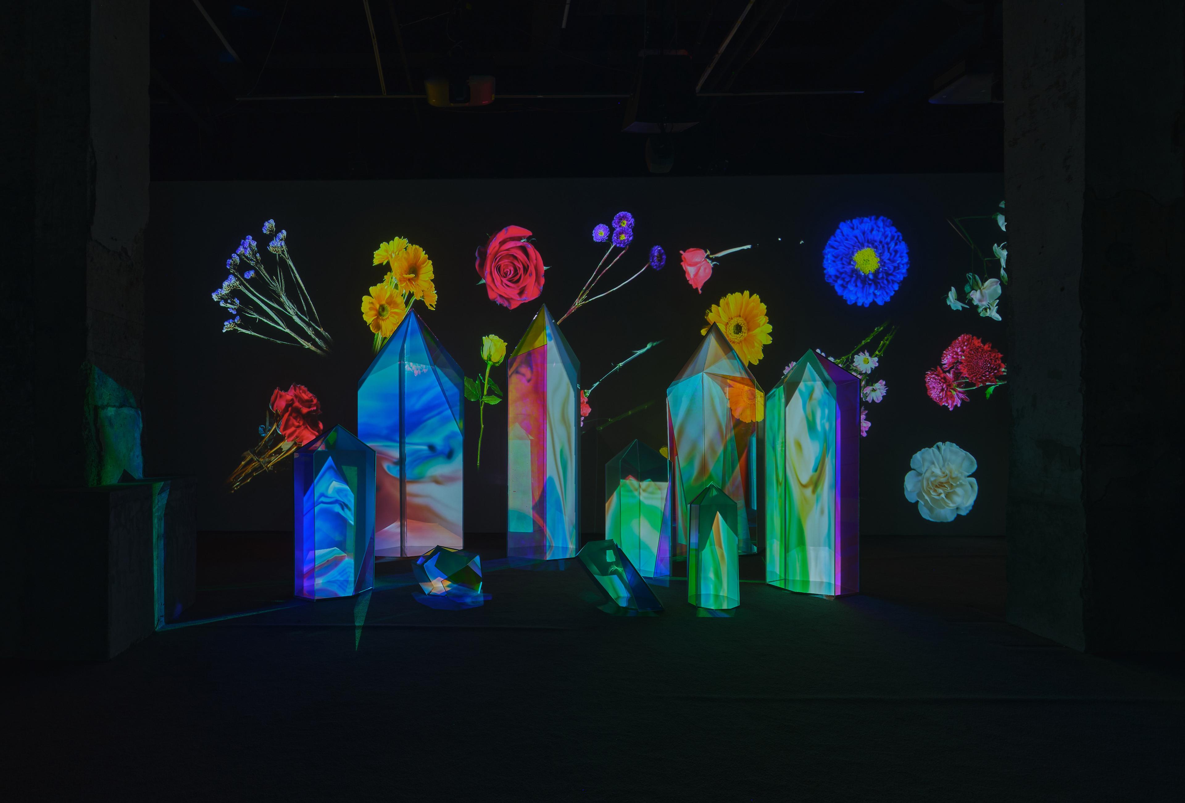 mAcHiNe CrYsTaL, Tony Oursler, 2026 ©Fotografiska Shanghai