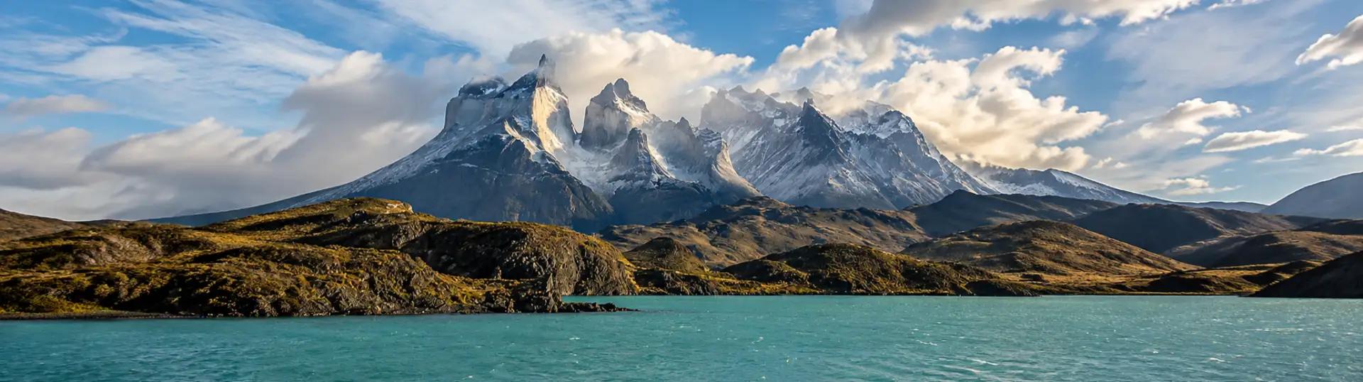 Torres del Paine y Cueva del Milodón desde Punta Arenas